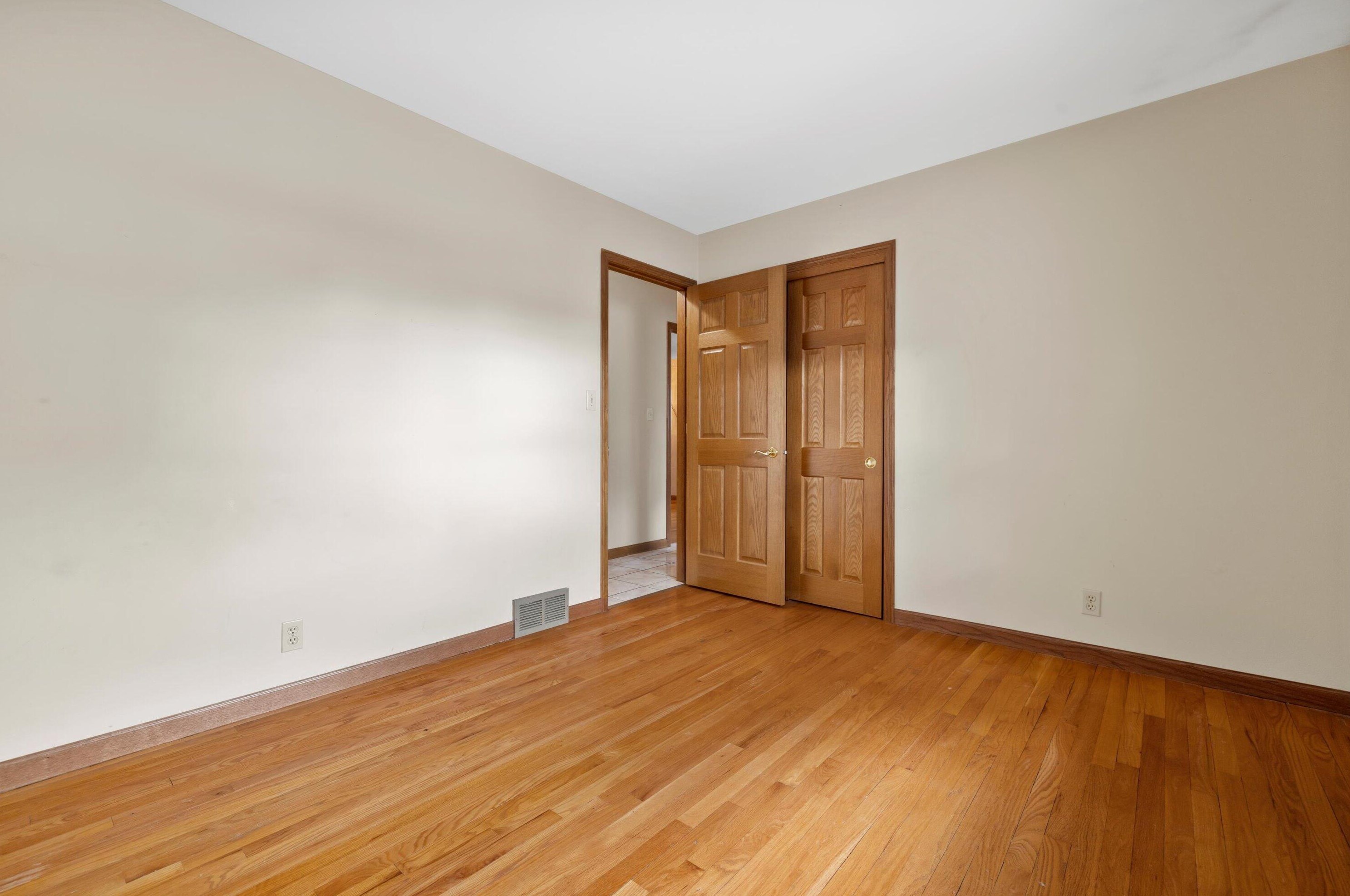 5204 62 St, Kenosha WI 53142-3043 exterior