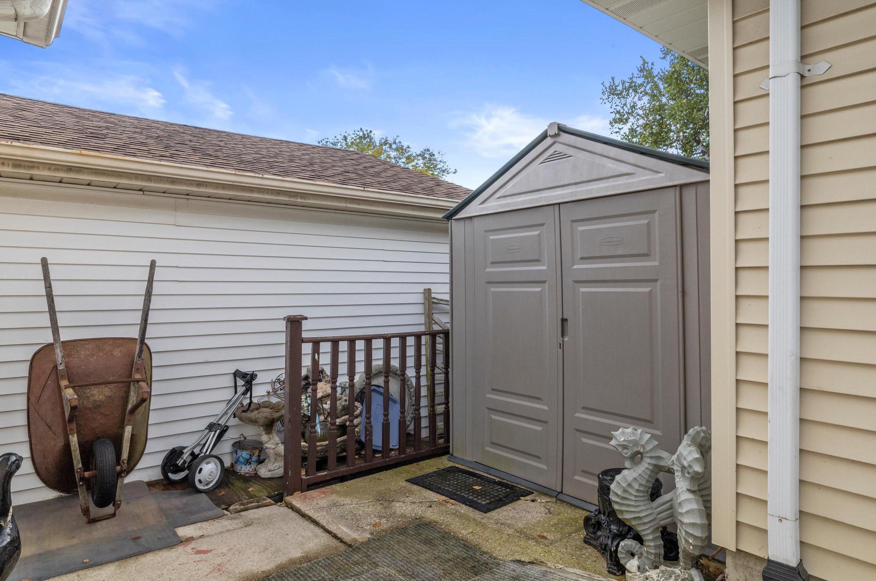 5204 62 St, Kenosha WI 53142-3043 exterior