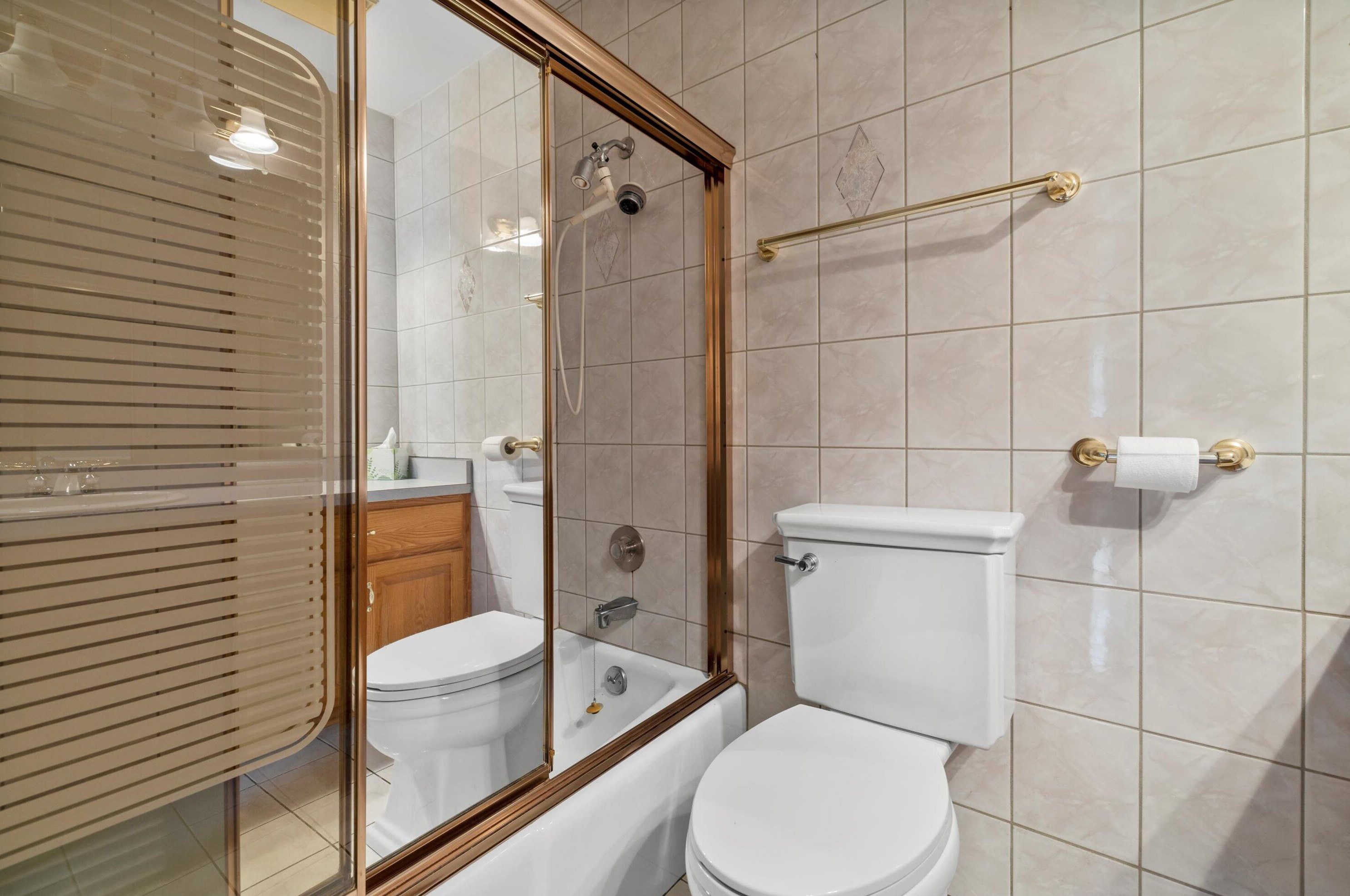 5204 62 St, Kenosha WI 53142-3043 exterior