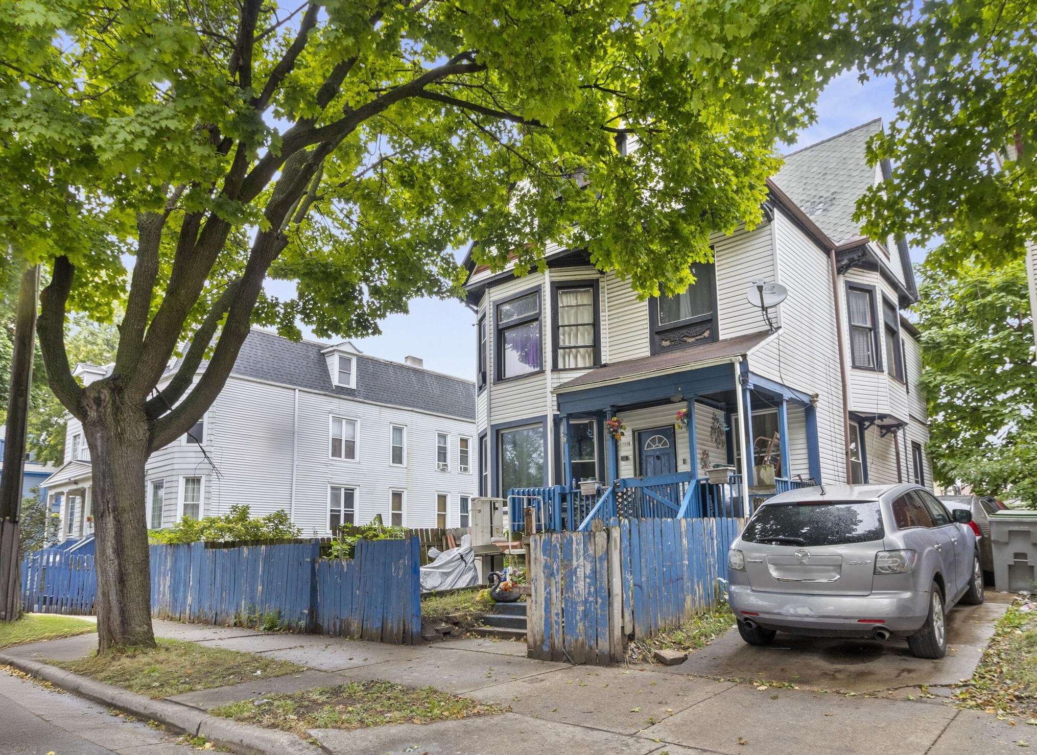 1720 W Mineral St, Milwaukee, WI 53204