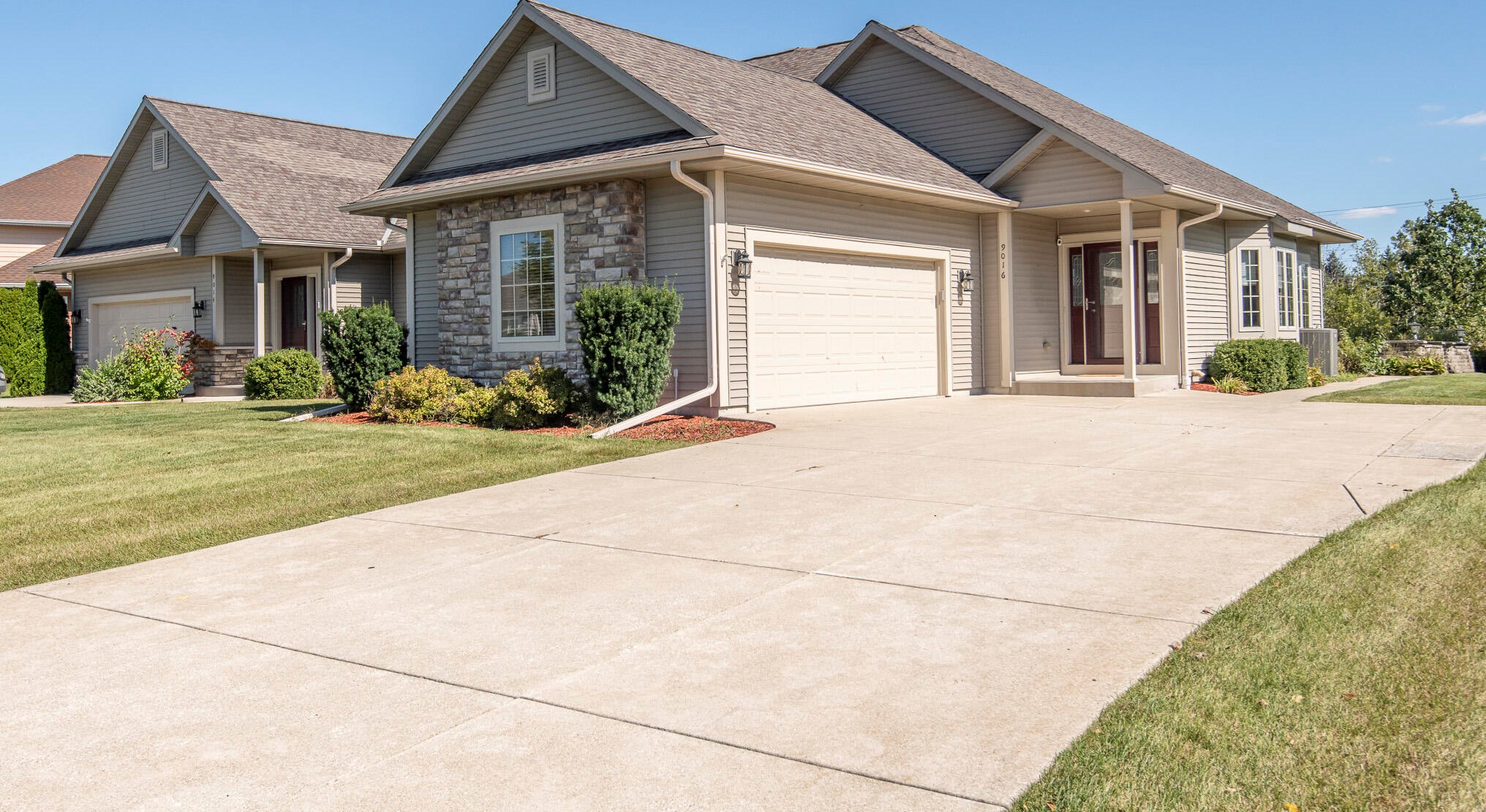 9016 S Cordgrass Circle, Hales Corners, WI 53132