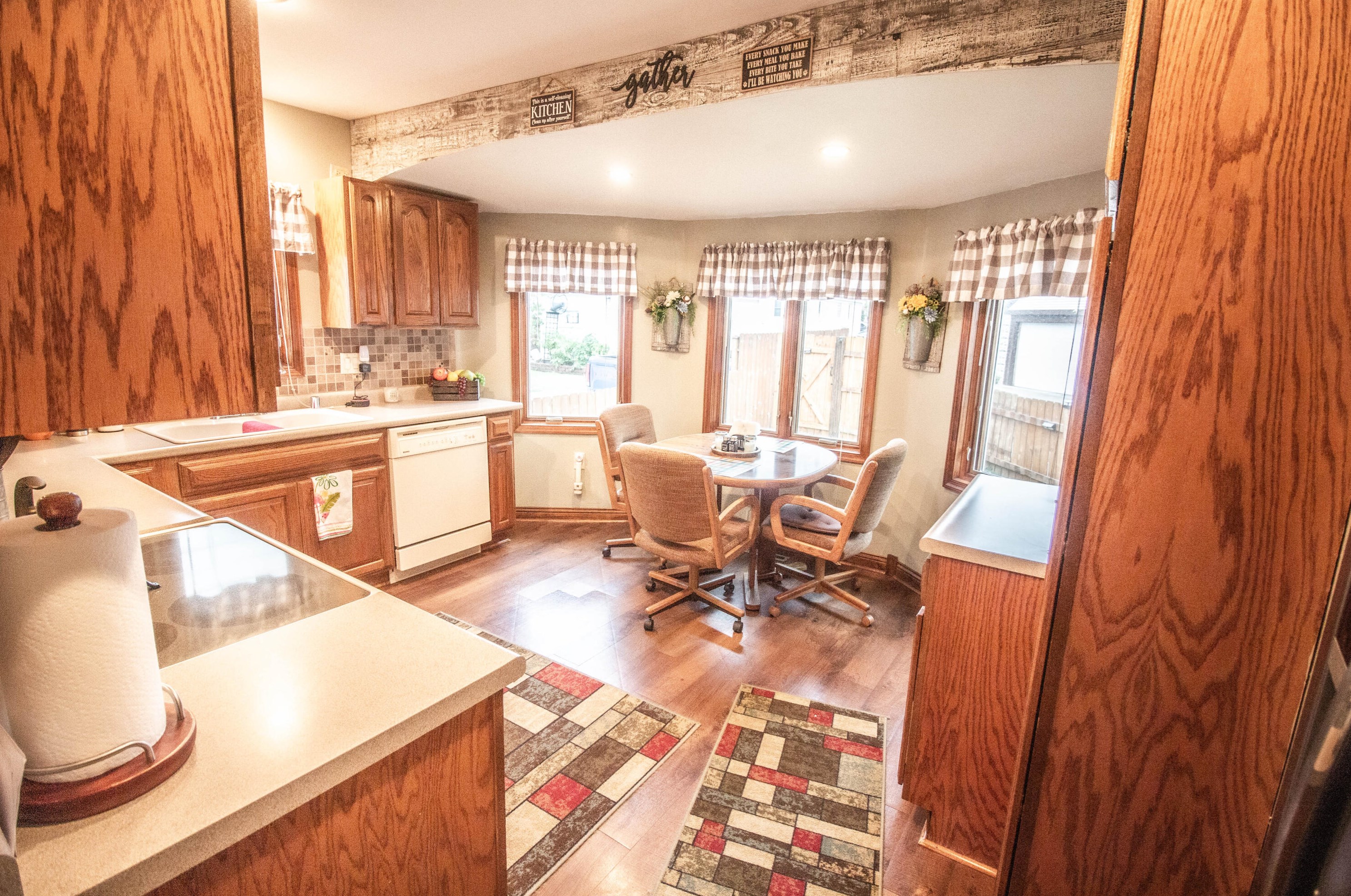 1641 53, Milwaukee WI 53214-5328 exterior