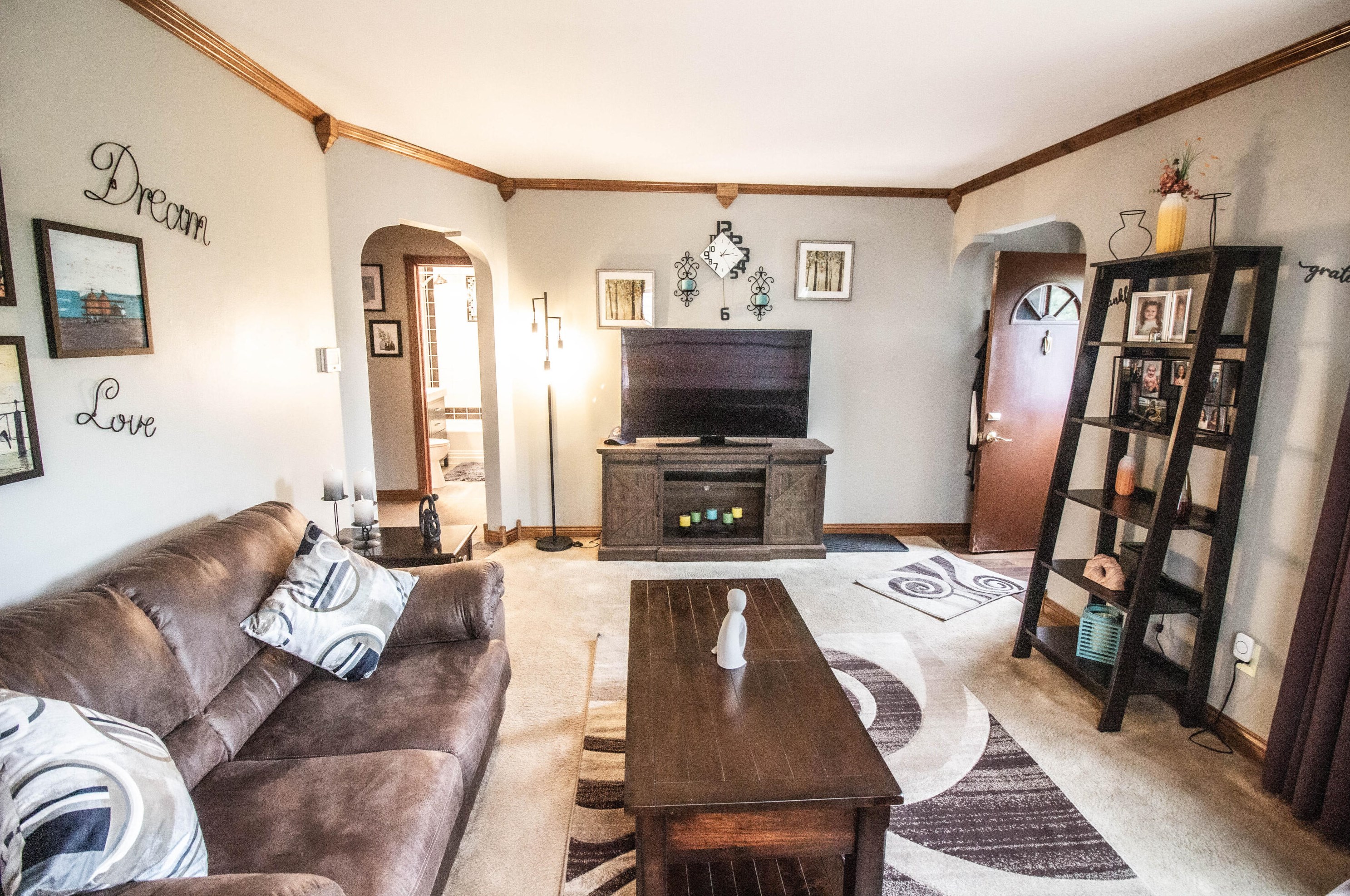 1641 53, Milwaukee WI 53214-5328 exterior