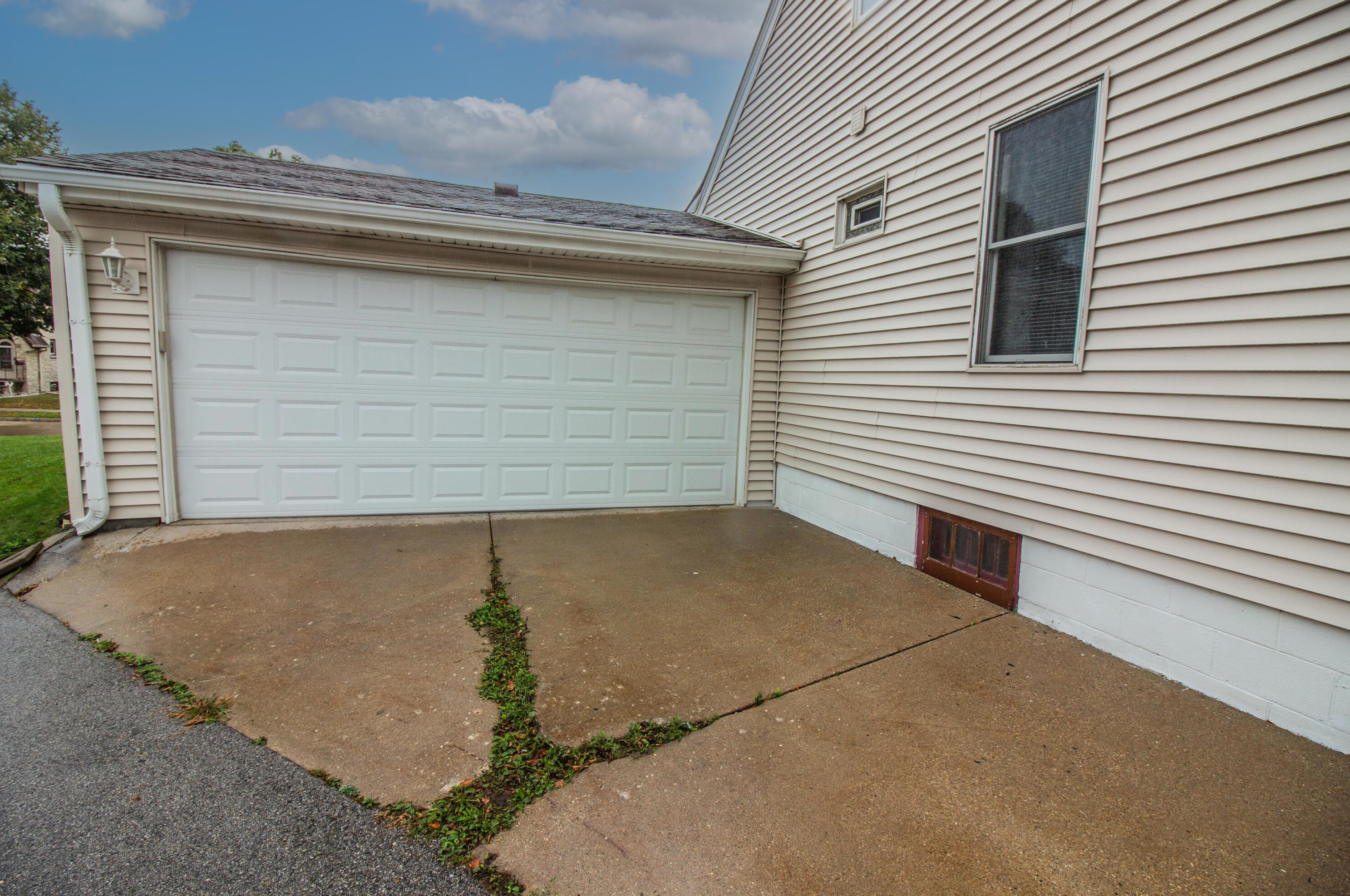 1641 53, Milwaukee WI 53214-5328 exterior