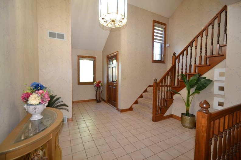 920 Oakwood Ln #c, Brookfield, WI 53045