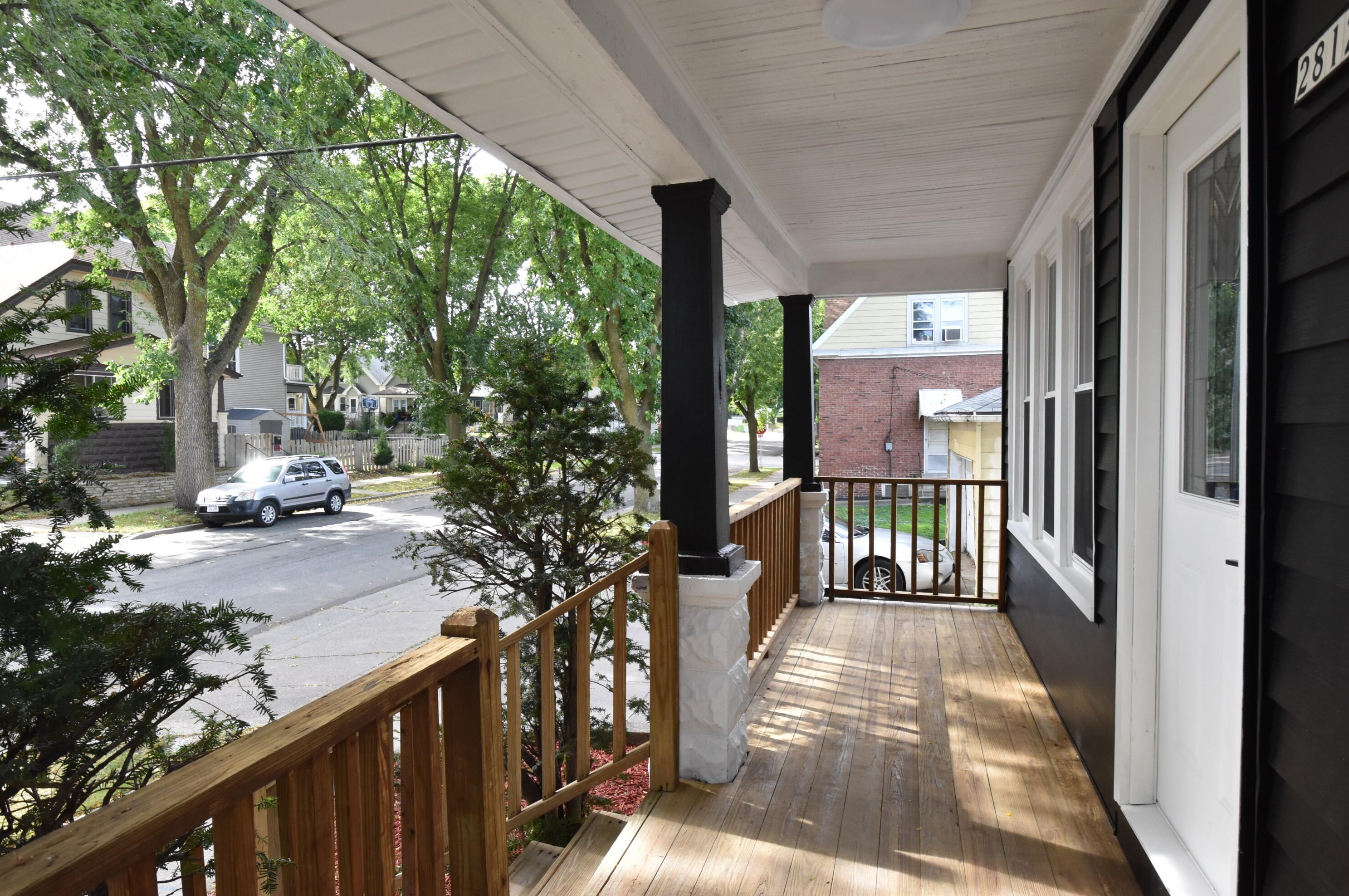 2812 Rogers St, Milwaukee, WI 53215-2236