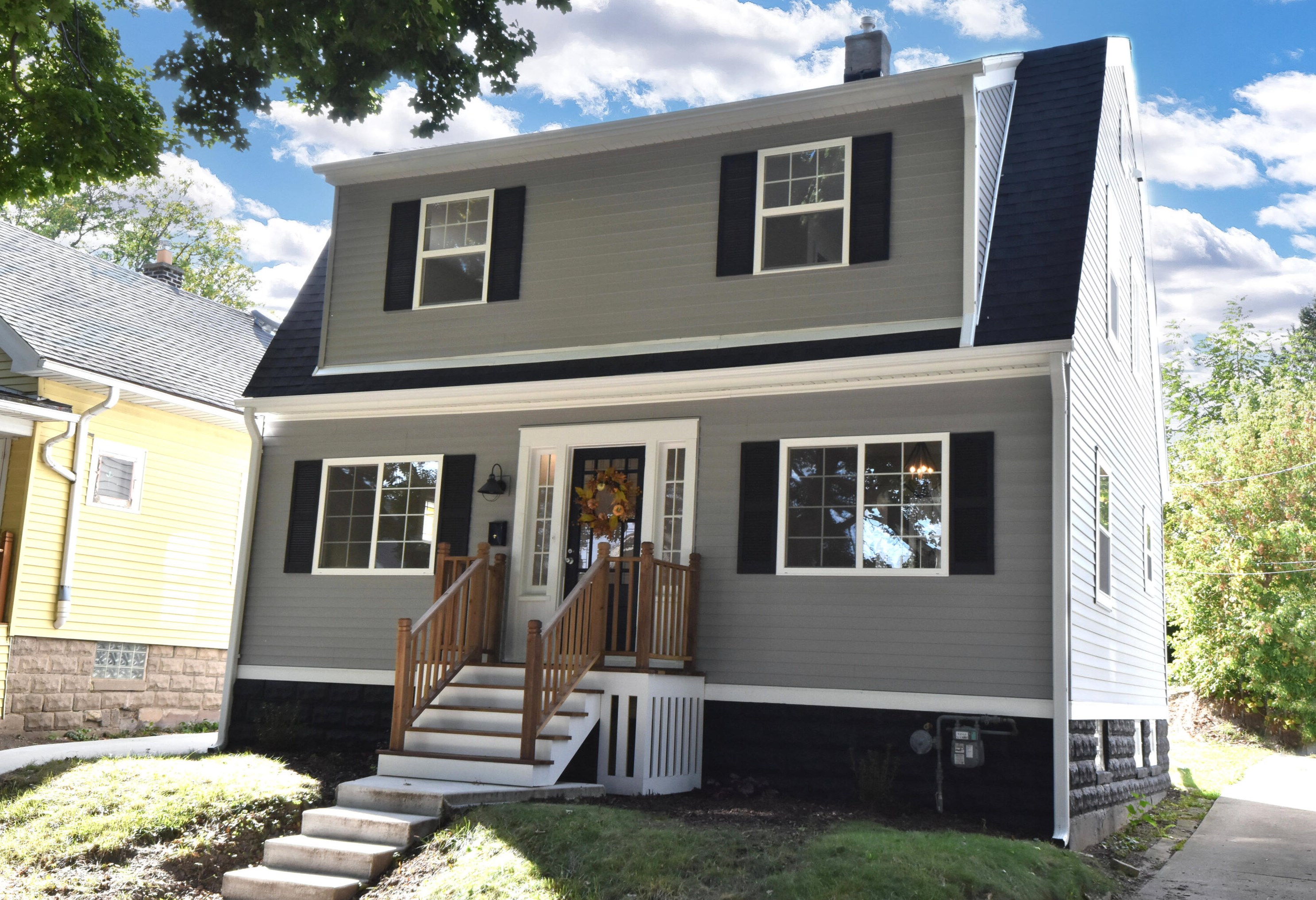 603 52nd St, Milwaukee, WI 53208-3647