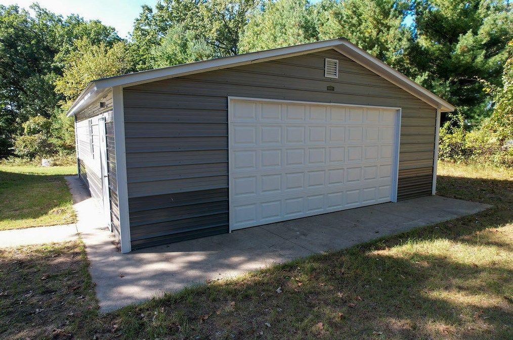 1379 Fern Dr, Wisconsin Dells, WI 53965