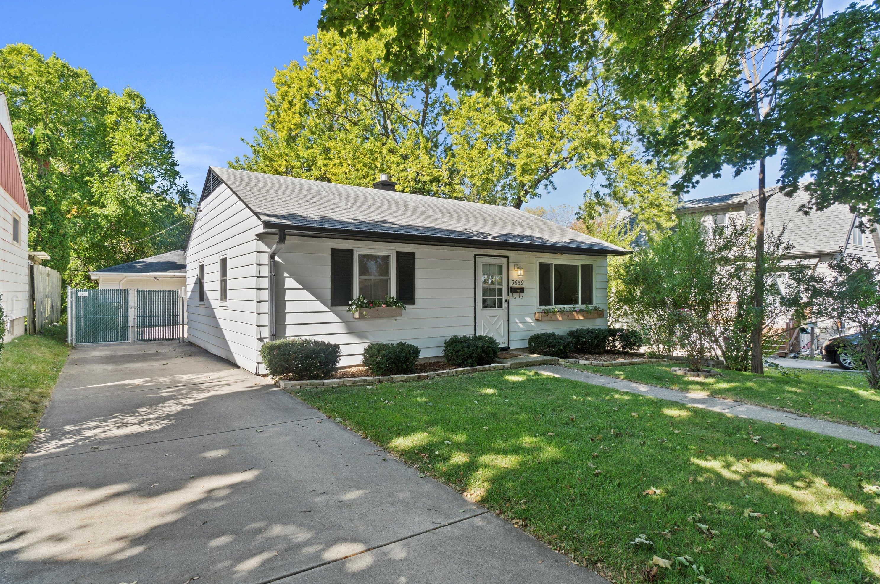 3659 S 5th Pl, Milwaukee, WI 53207