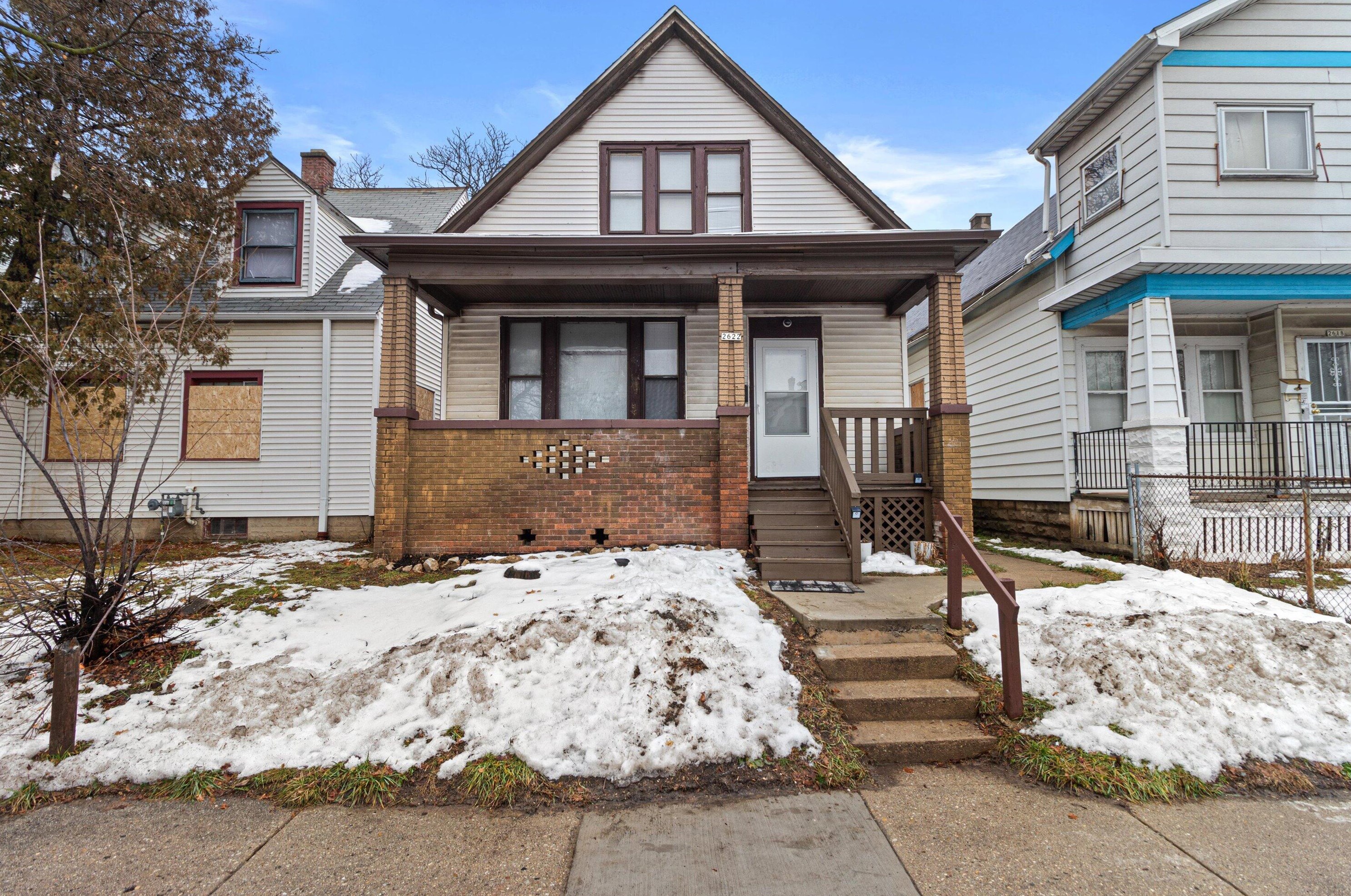2622 20th St, Milwaukee WI 53215-3015 exterior