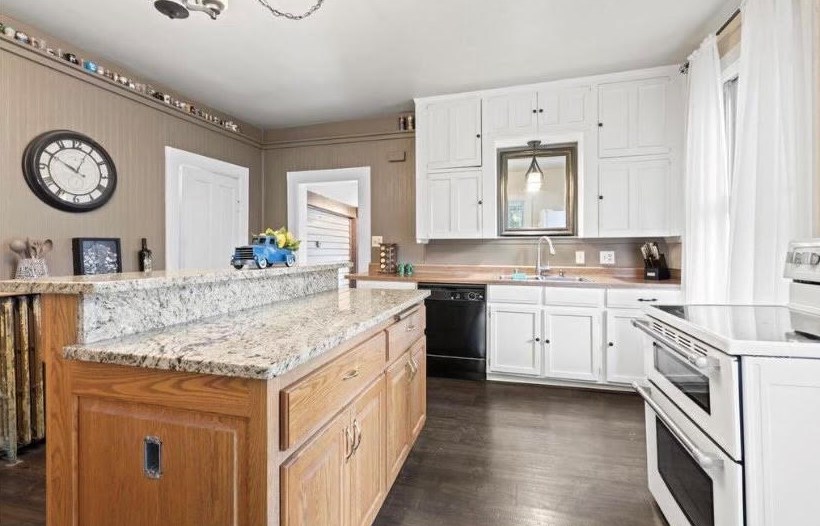 16185 W Lisbon Rd, Brookfield, WI 53005