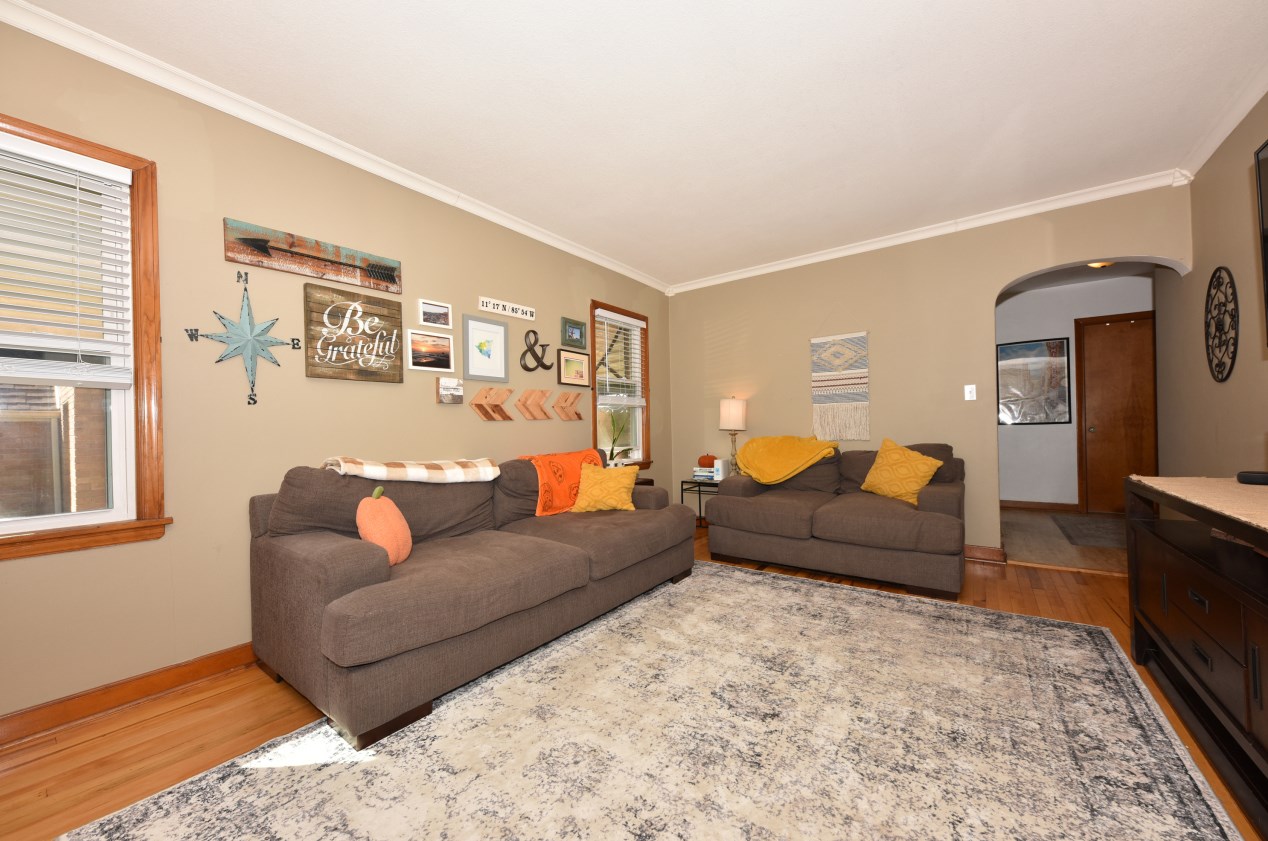 3755 13th St, Milwaukee, WI 53206-3012