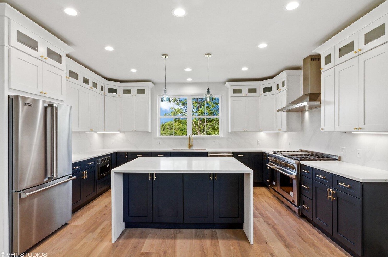 670 Eagleton Dr, Lake Geneva, WI 53147-4865