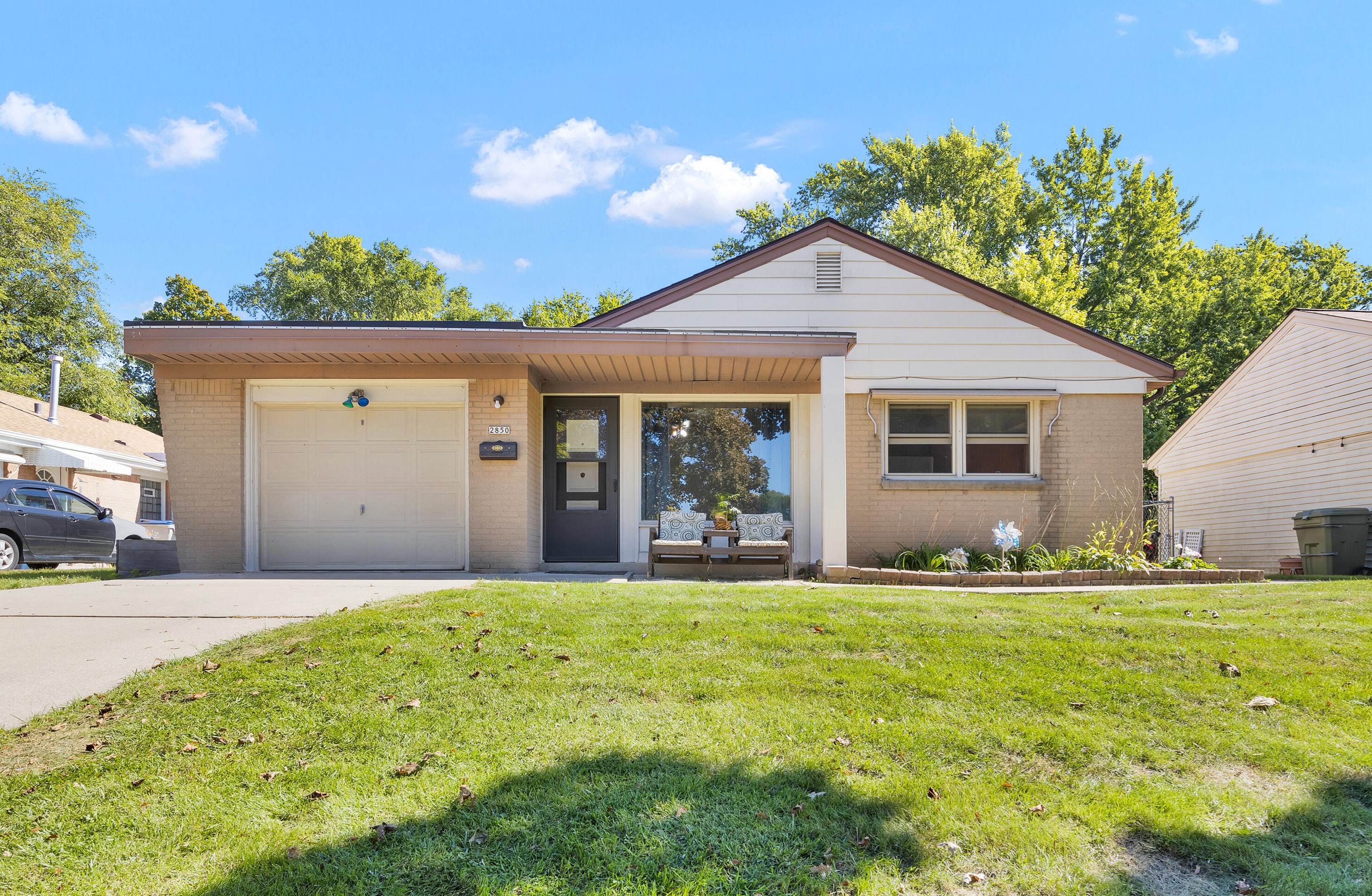 2850 S 56th Ct, Milwaukee, WI 53219