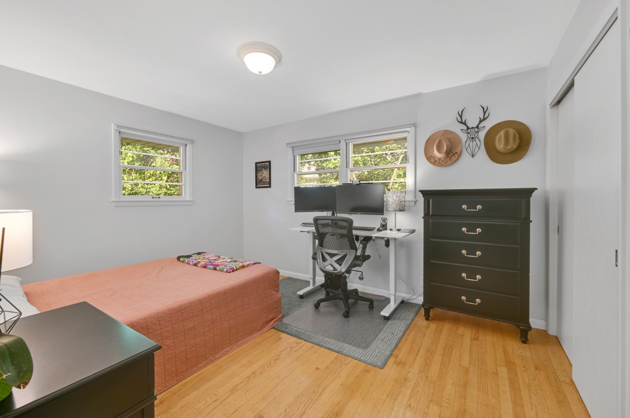 1661 118, Milwaukee WI 53226-3023 exterior