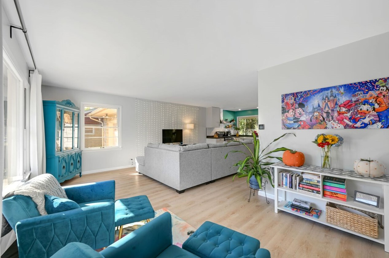 1661 118, Milwaukee WI 53226-3023 exterior