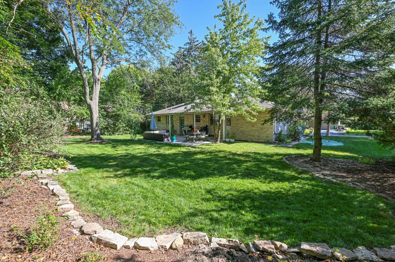 1661 118, Milwaukee WI 53226-3023 exterior