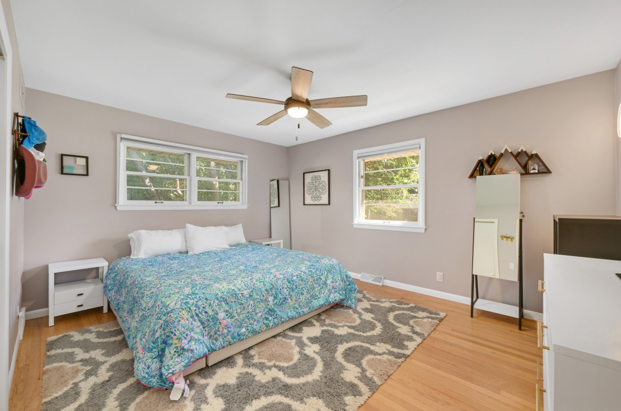 1661 118, Milwaukee WI 53226-3023 exterior