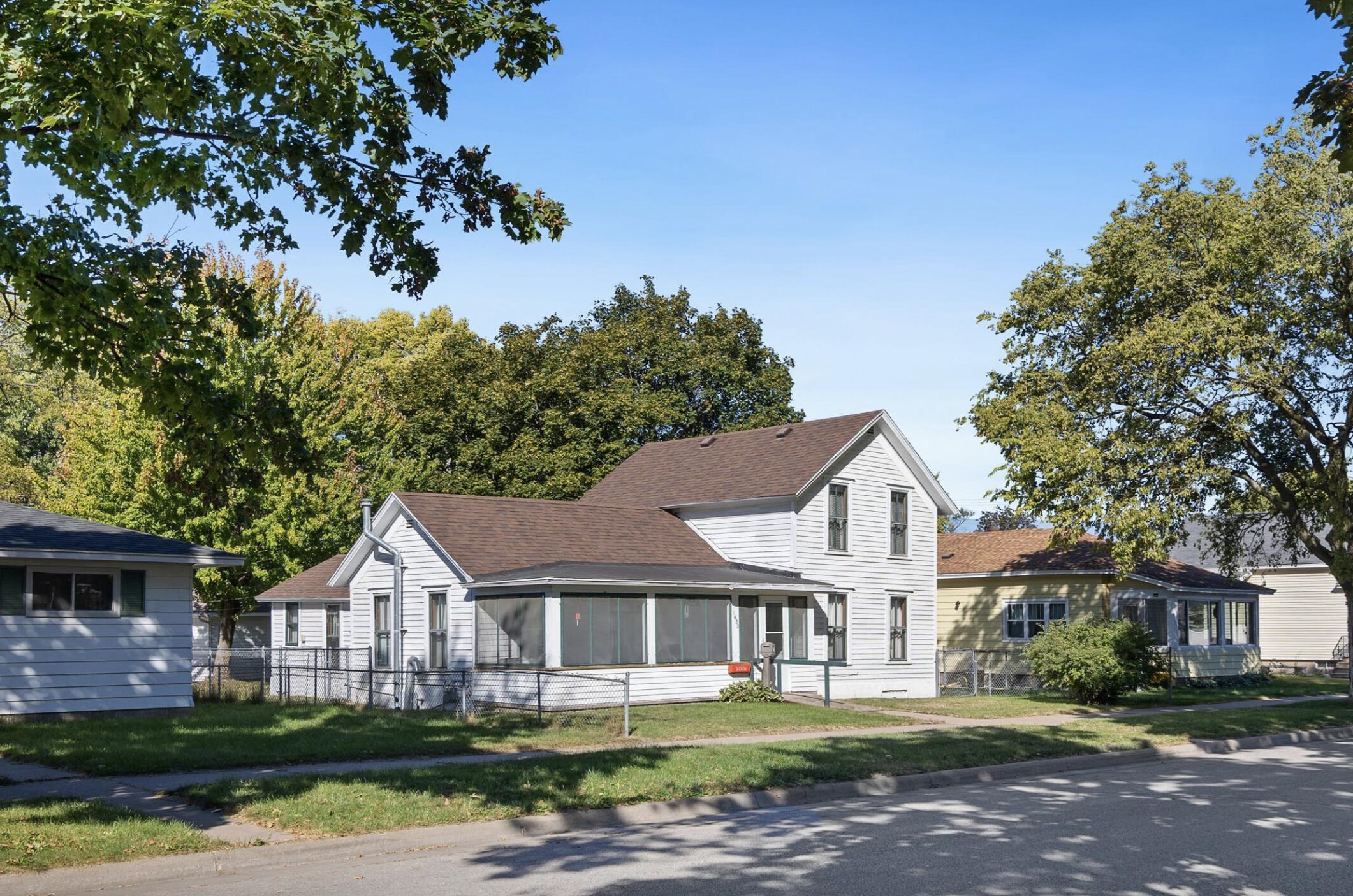 1633 Liberty St, La Crosse, WI 54603