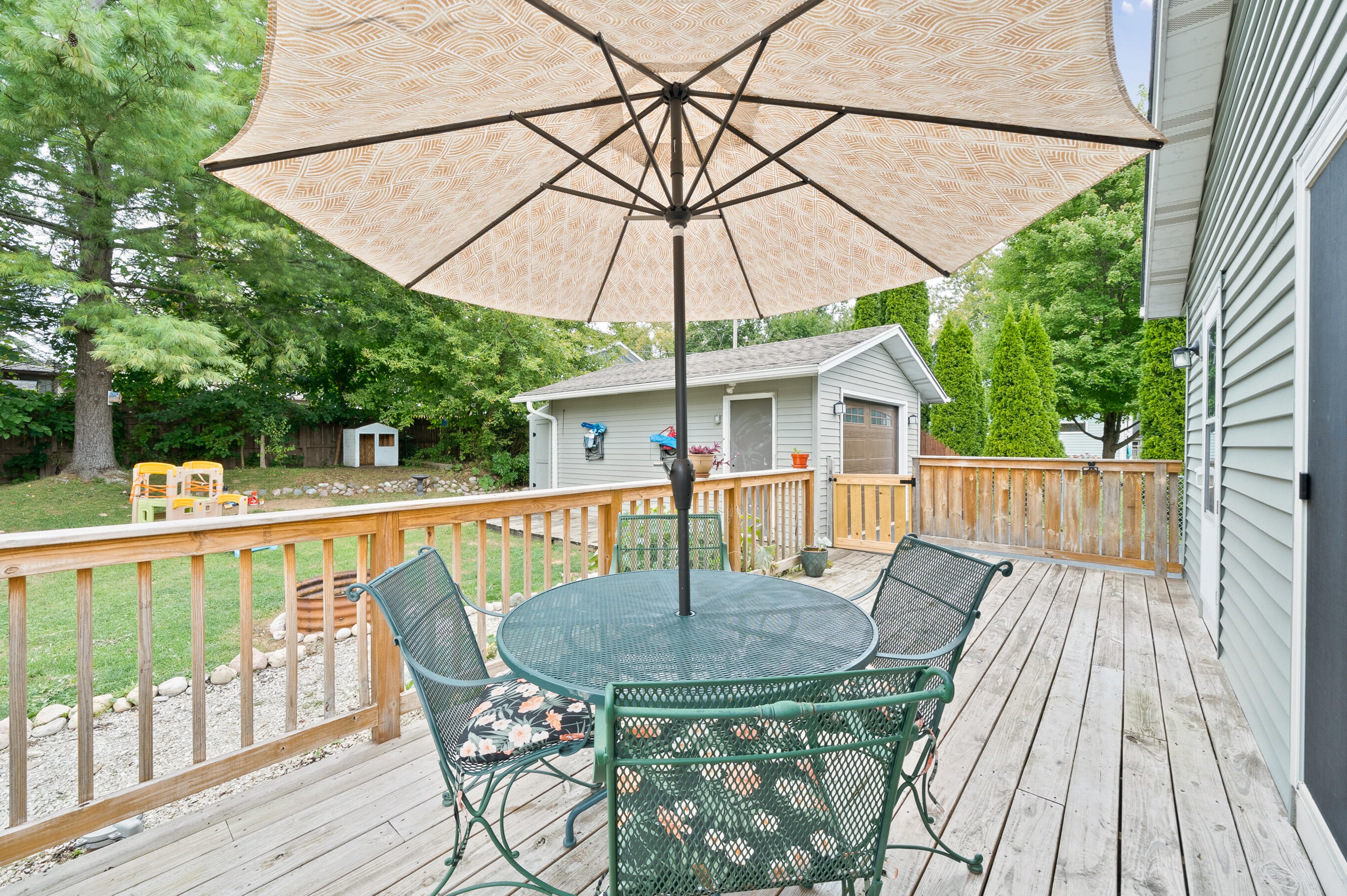 4221 Meadowlark Ave, Delavan, WI 53115
