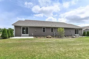 310 N Trailview Circle, Racine, WI 53185 - Photo 24