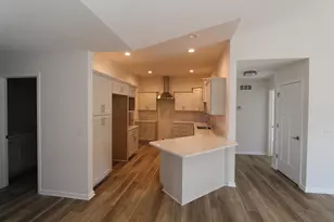 311 N Trailview Circle, Racine, WI 53185 - Photo 8