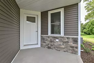 311 N Trailview Circle, Racine, WI 53185 - Photo 20