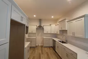 311 N Trailview Circle, Racine, WI 53185 - Photo 14