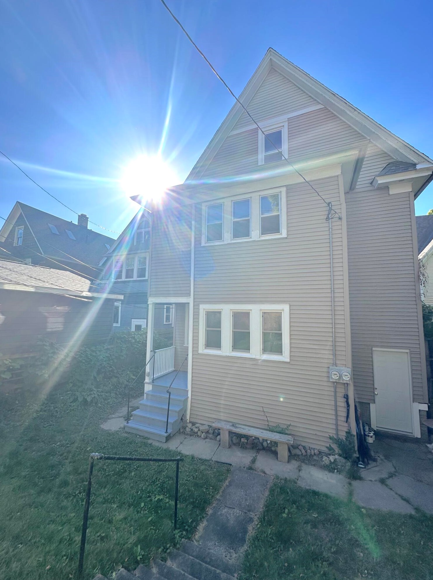 2640 Farwell Ave, Milwaukee WI 53211-3701 exterior