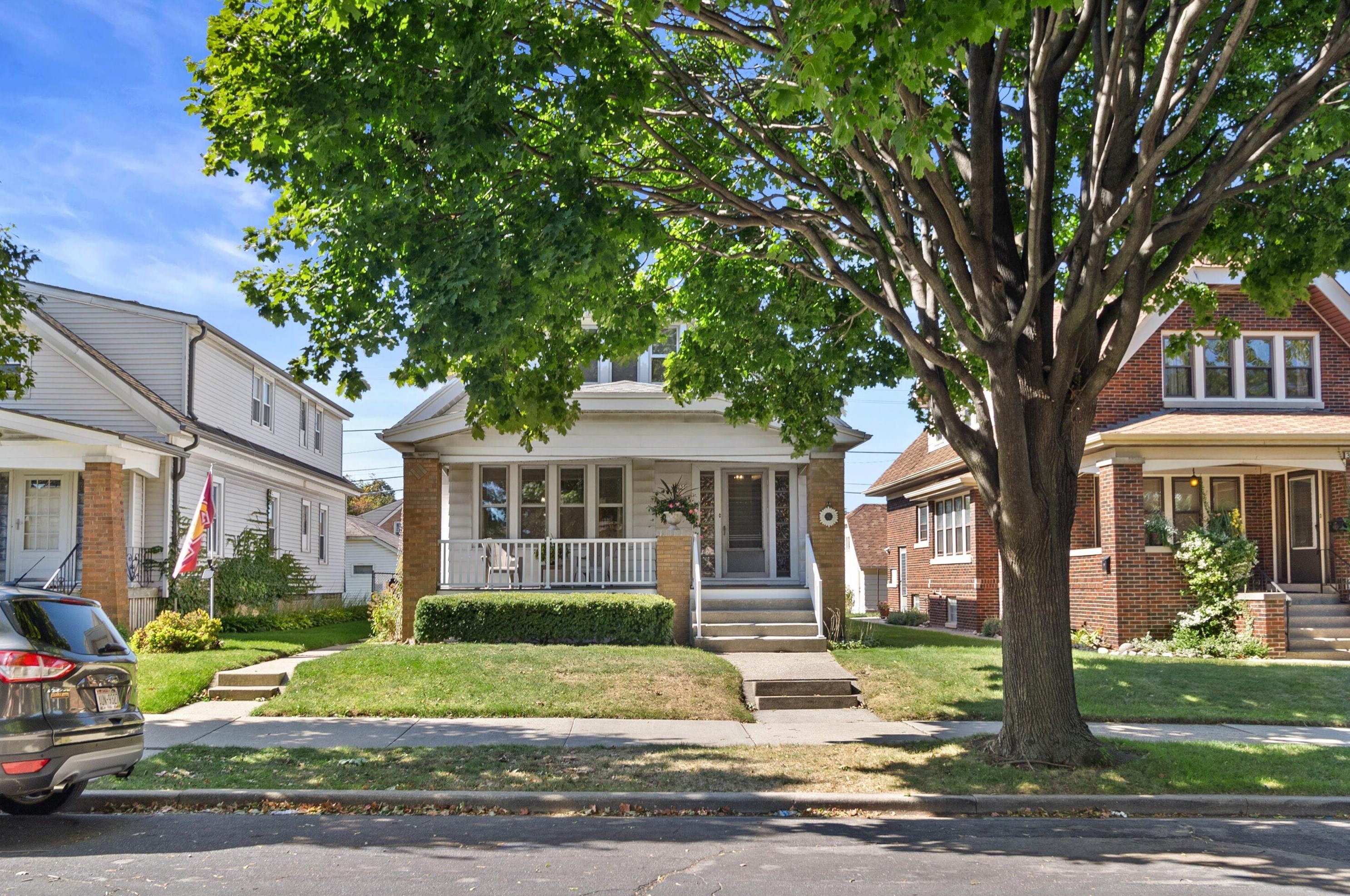 3255 S 12th St, Milwaukee, WI 53215