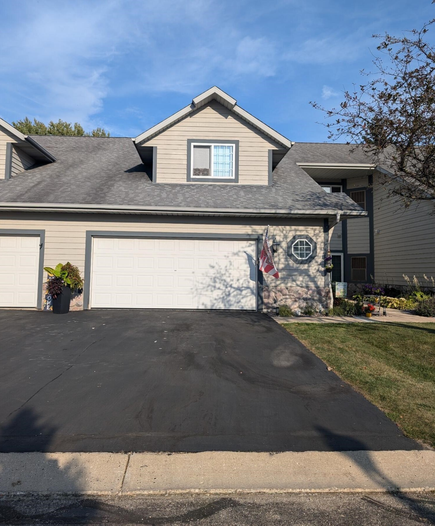 5308 S Hidden Dr, Milwaukee, WI 53221