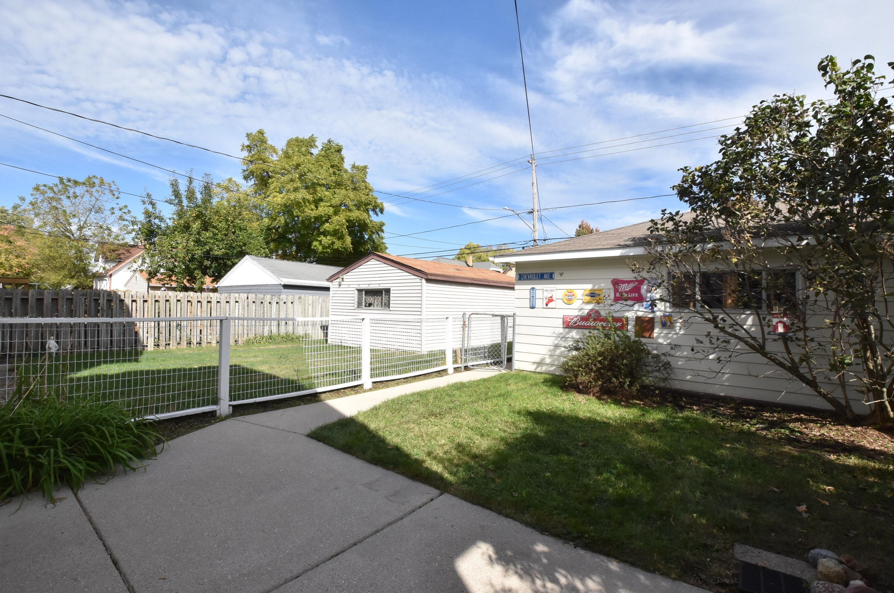 2226 69, Milwaukee WI 53213-1926 exterior