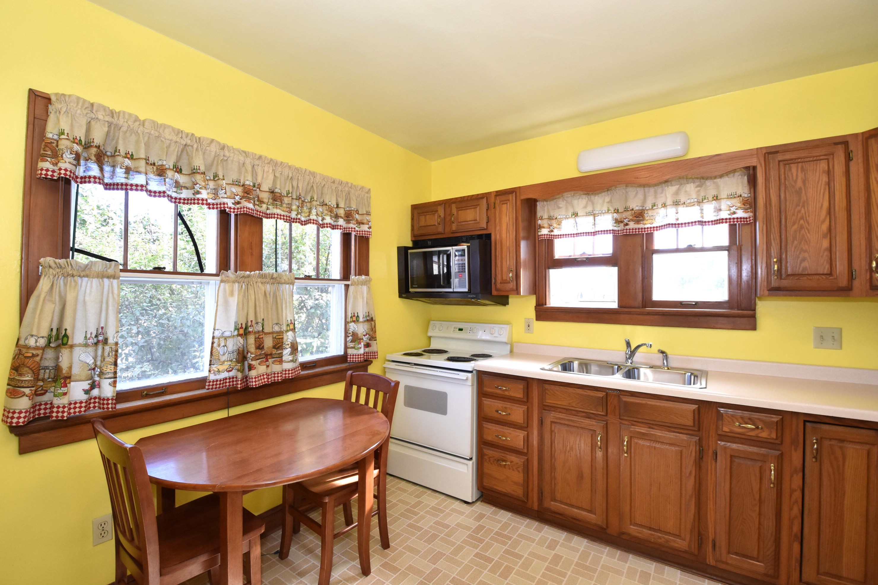 2226 69, Milwaukee WI 53213-1926 exterior