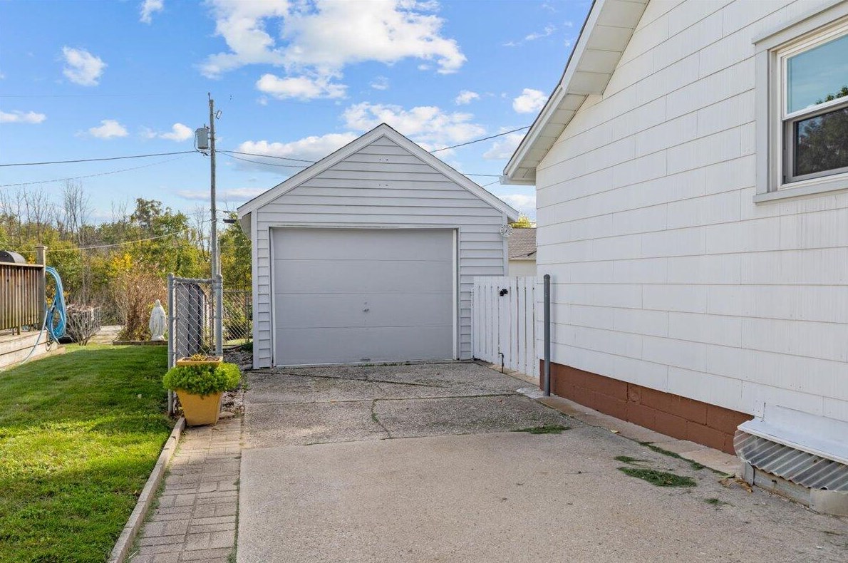 229 1st Ave, Adell, WI 53001