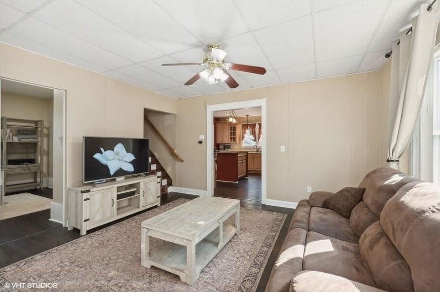 219 N Broad St, Elkhorn, WI 53121