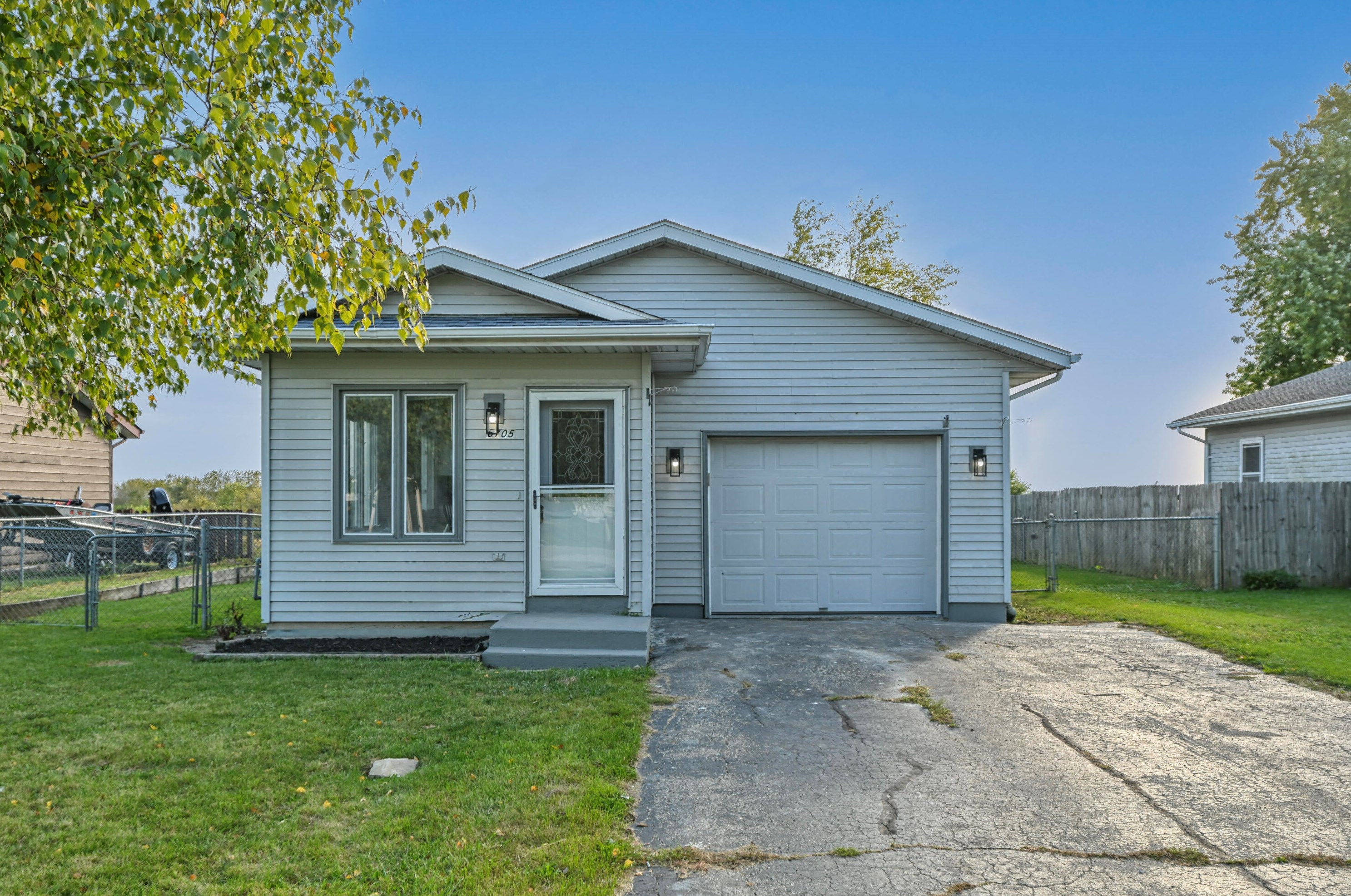 6705 235th Ave, Paddock Lake, WI 53168