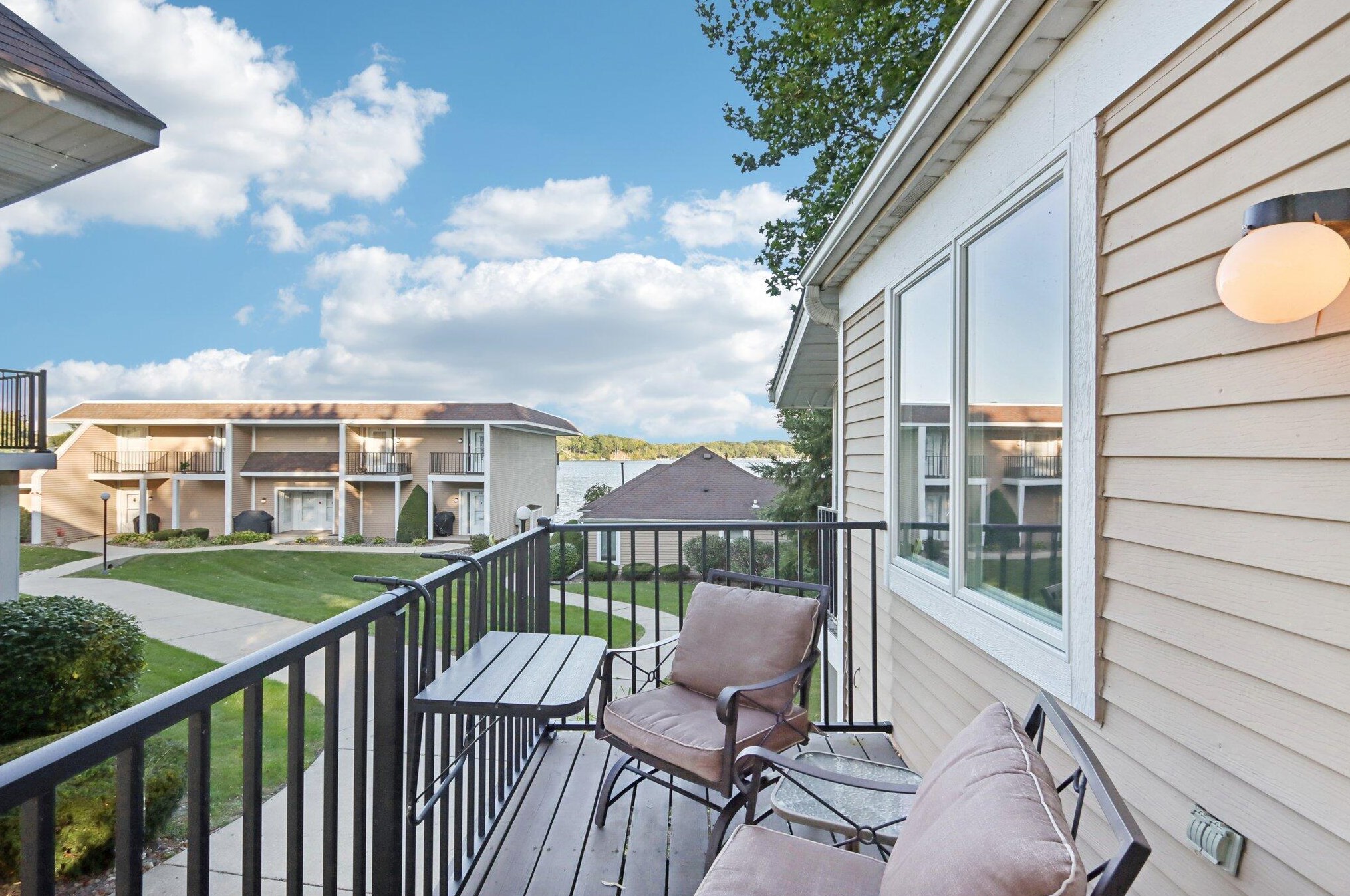2501 S Browns Lake Dr #h1, Lyons, WI 53105