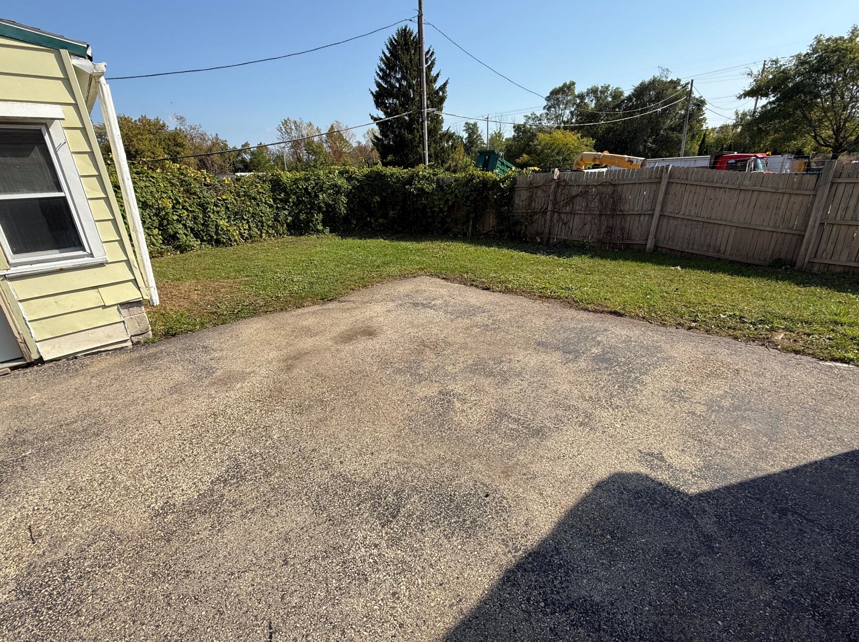 5201 Mill Rd, Milwaukee WI  53218-1305 exterior