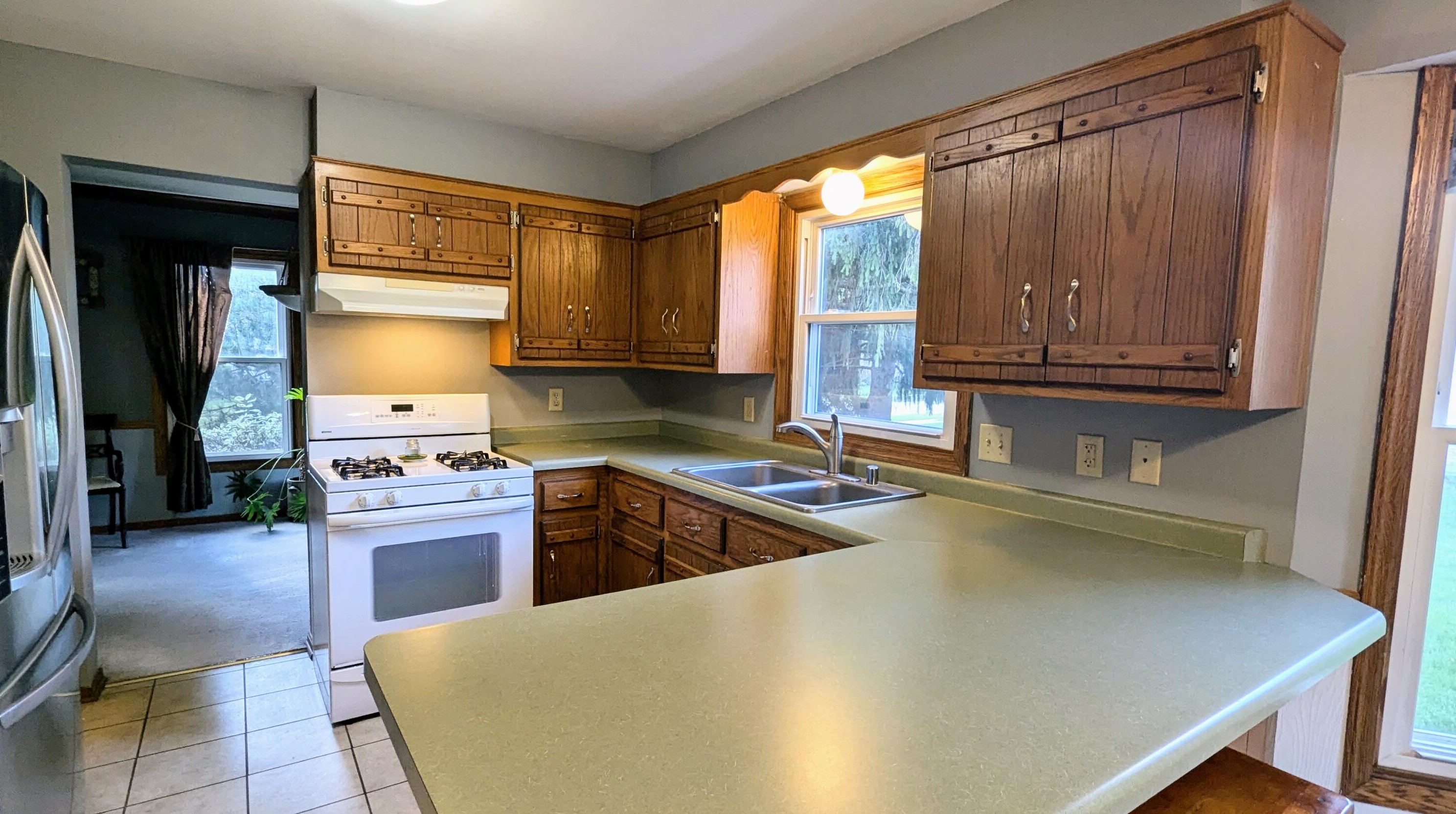 407 Comanche Ln, Waukesha, WI 53188-4417