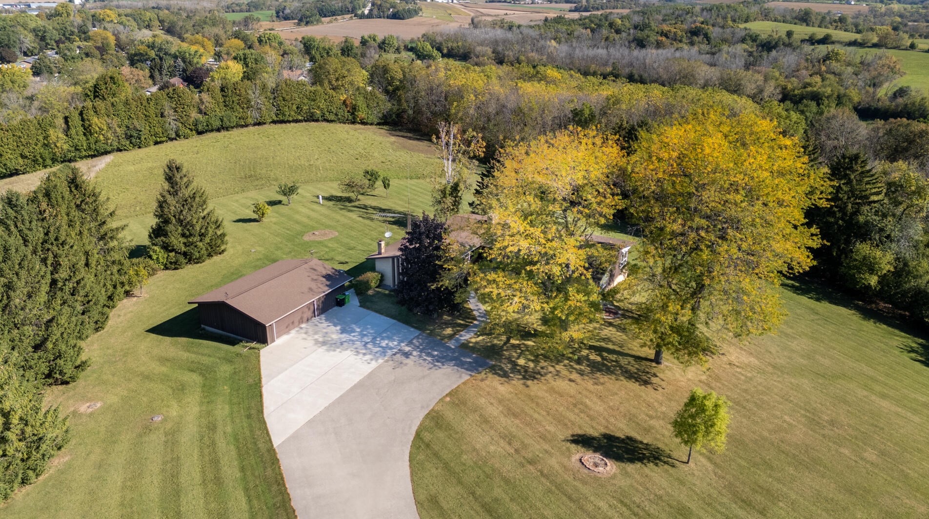 10 Tower Dr, Mayville, WI 53050
