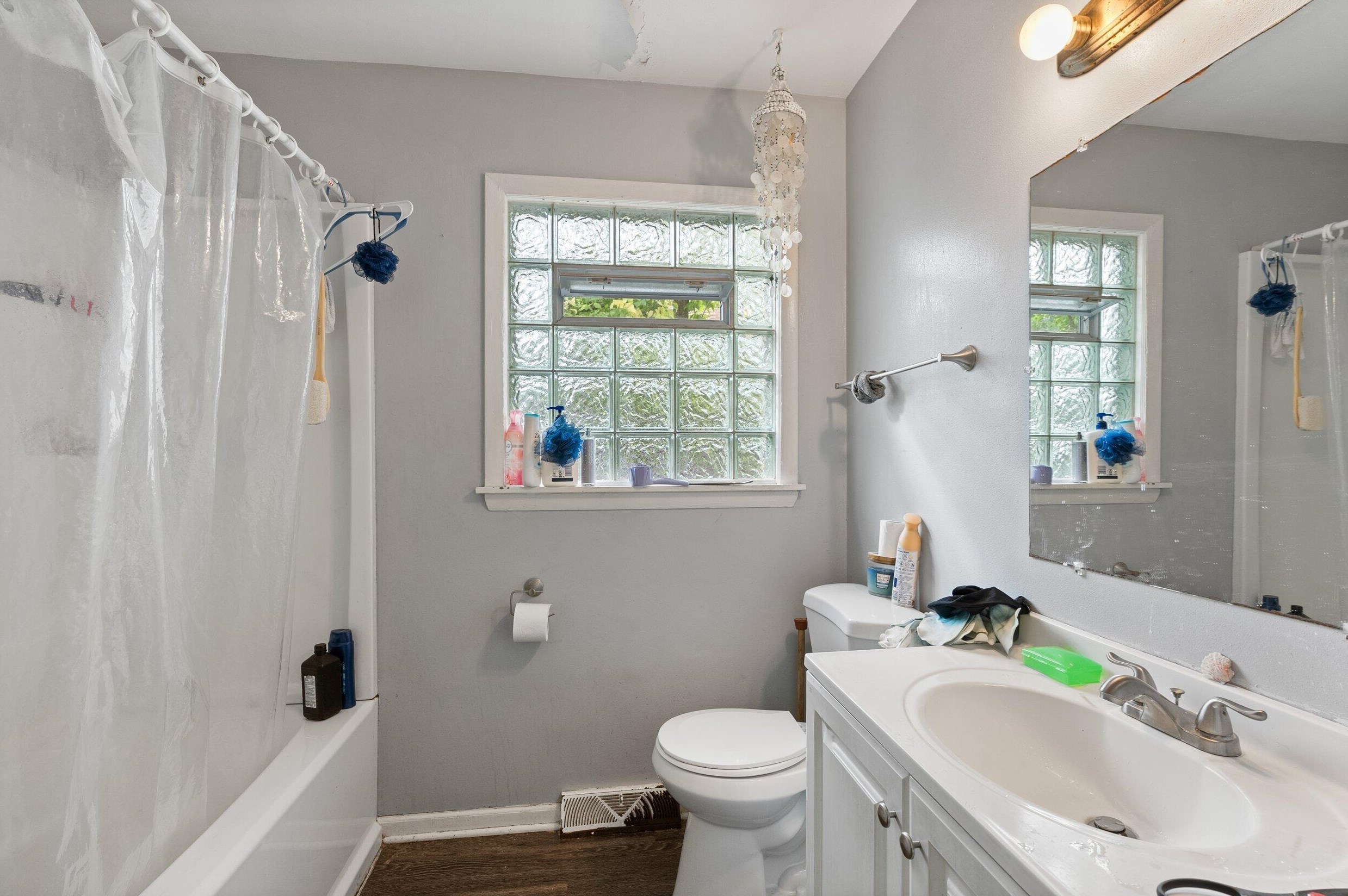 5380 67, Milwaukee WI 53214-1764 exterior