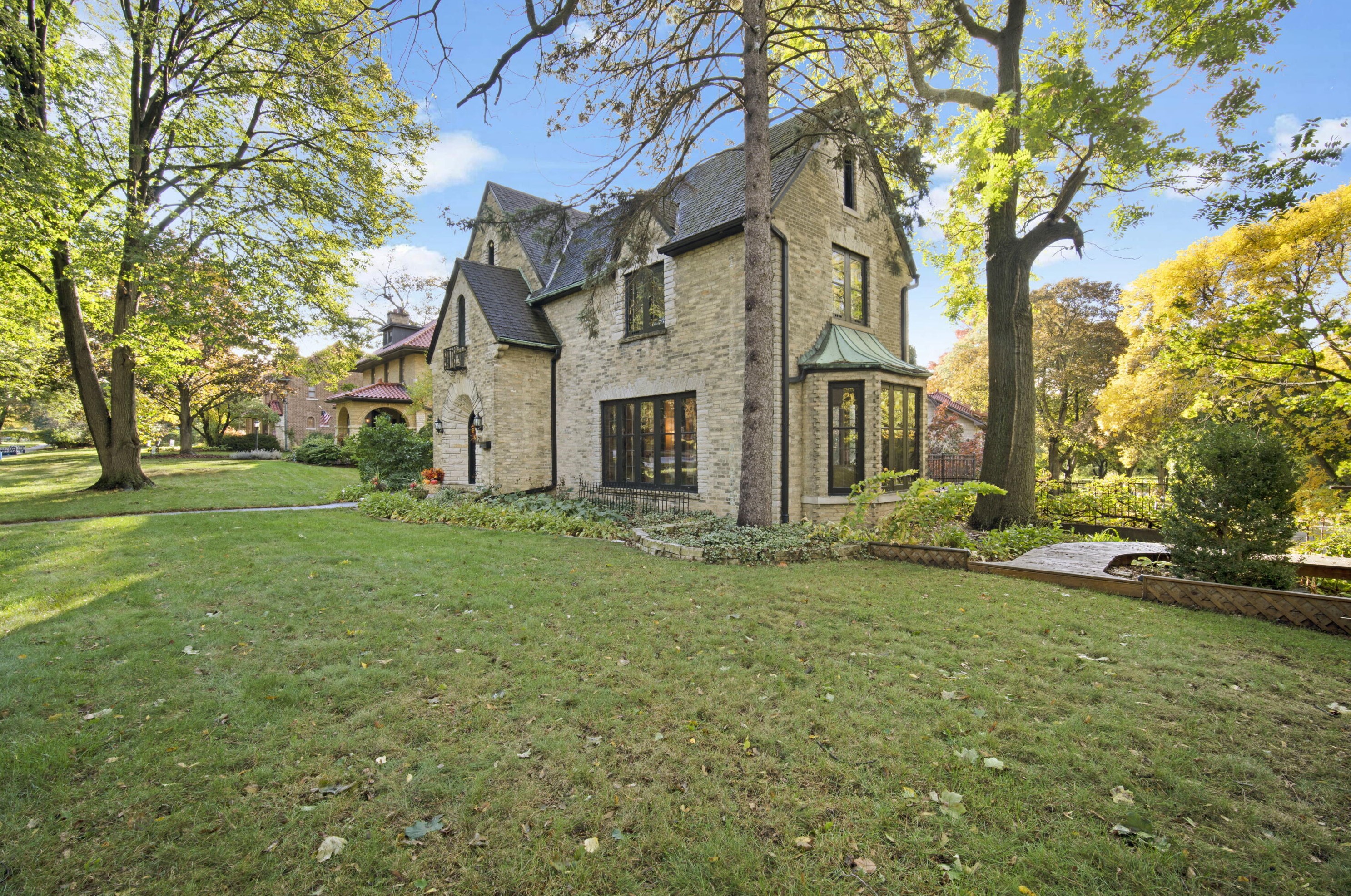 6211 W Washington Blvd, Milwaukee, WI 53213