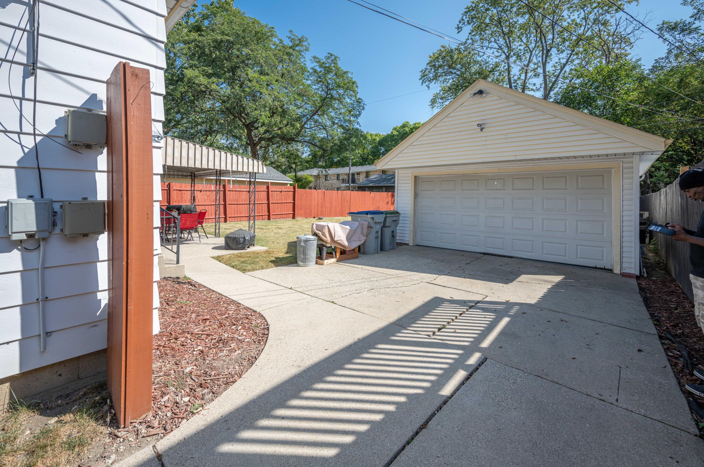 5224 56, Milwaukee WI 53218-3214 exterior