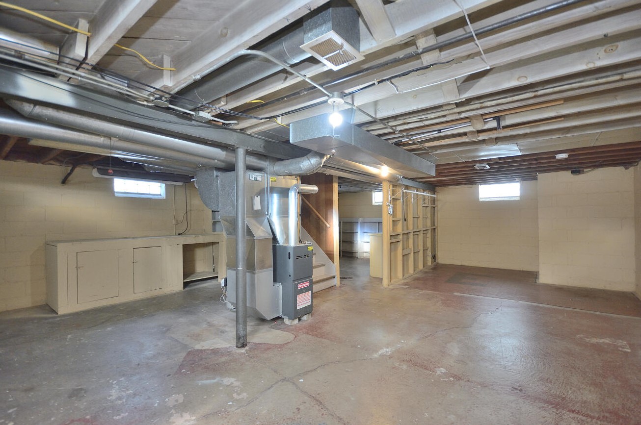 3821 20th St, Milwaukee WI 53221-1514 exterior