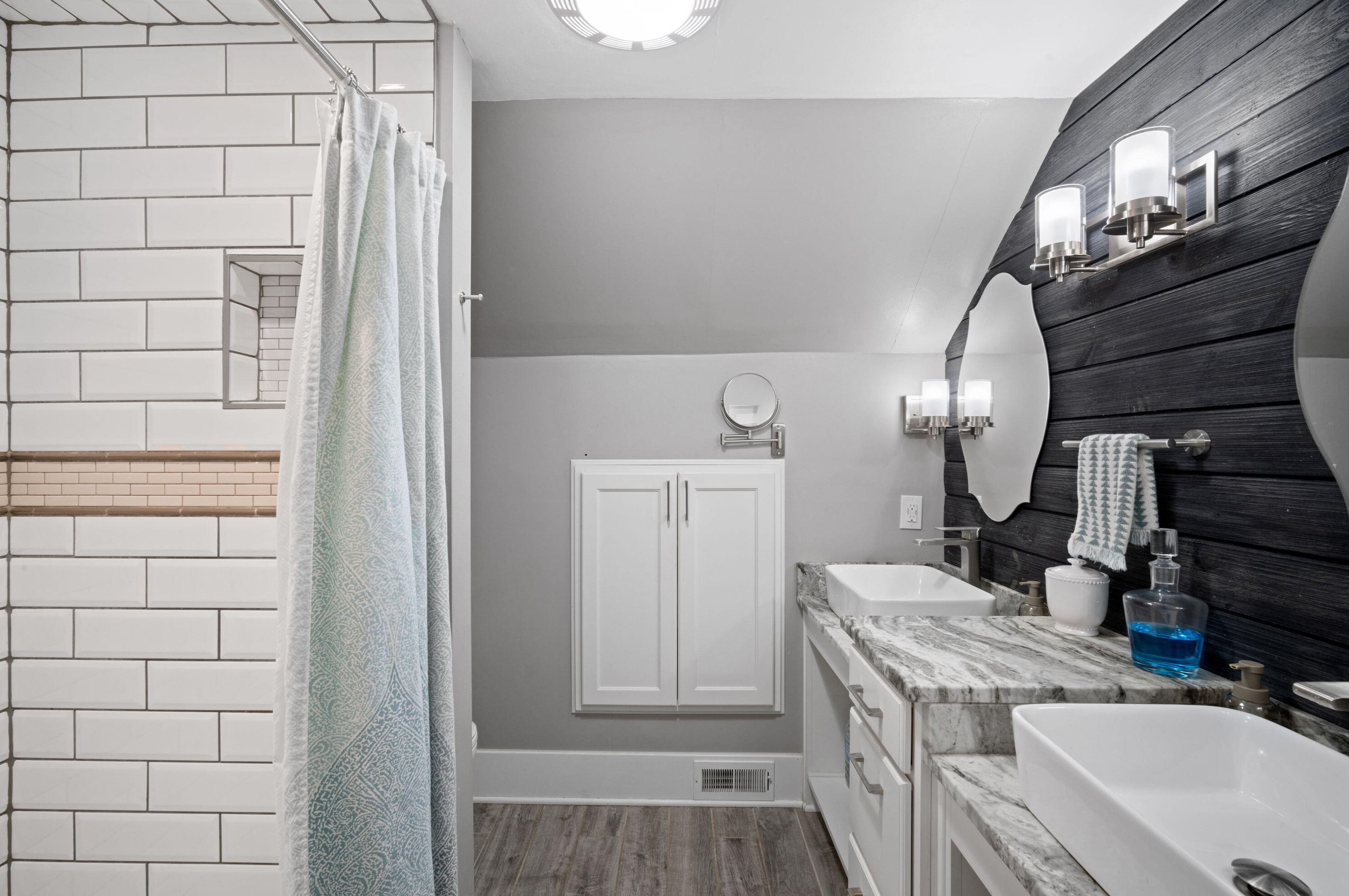 2179 56, Milwaukee WI 53219-1507 exterior