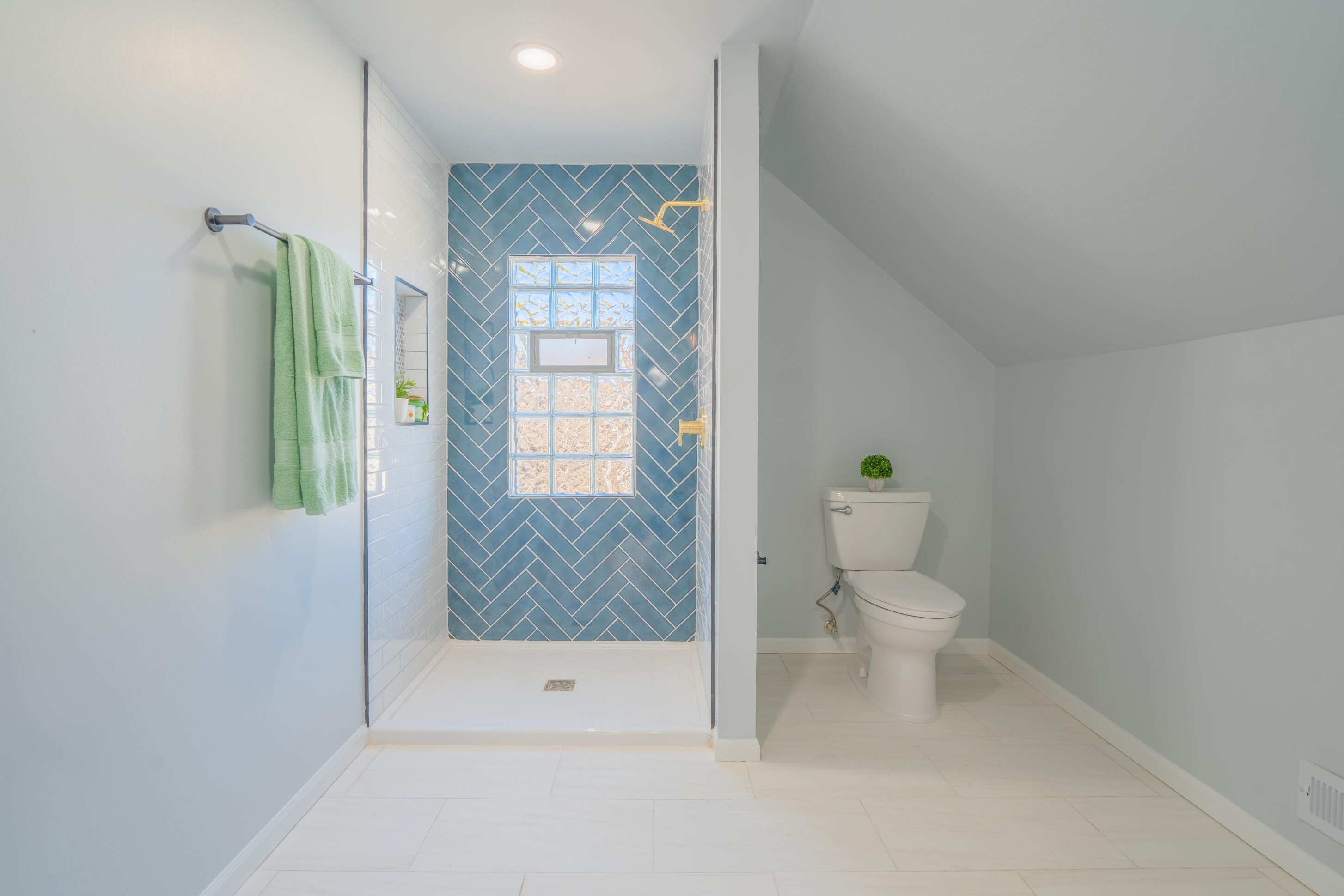 3120 79, Milwaukee WI 53219-1717 exterior