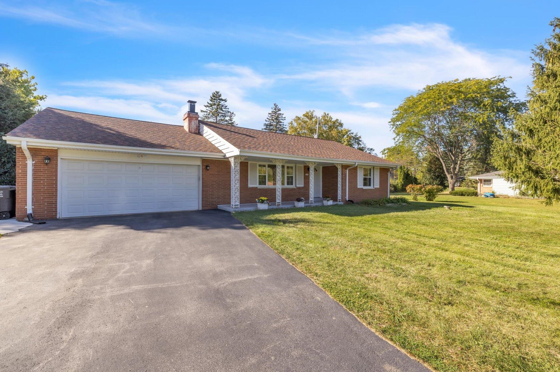 6429 S 118th St, Hales Corners, WI 53132