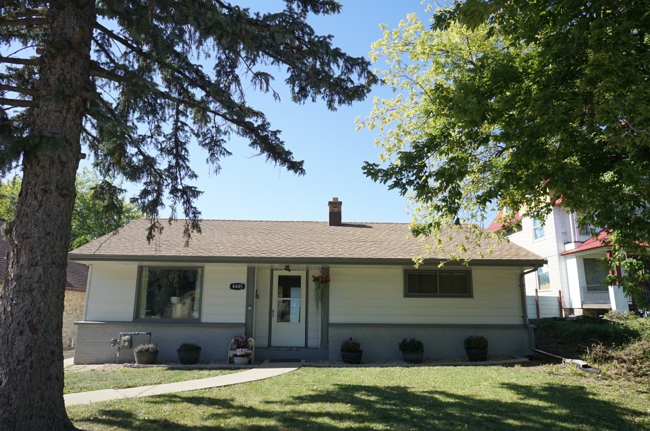 4445 Howell Ave, Milwaukee, WI 53207-5031