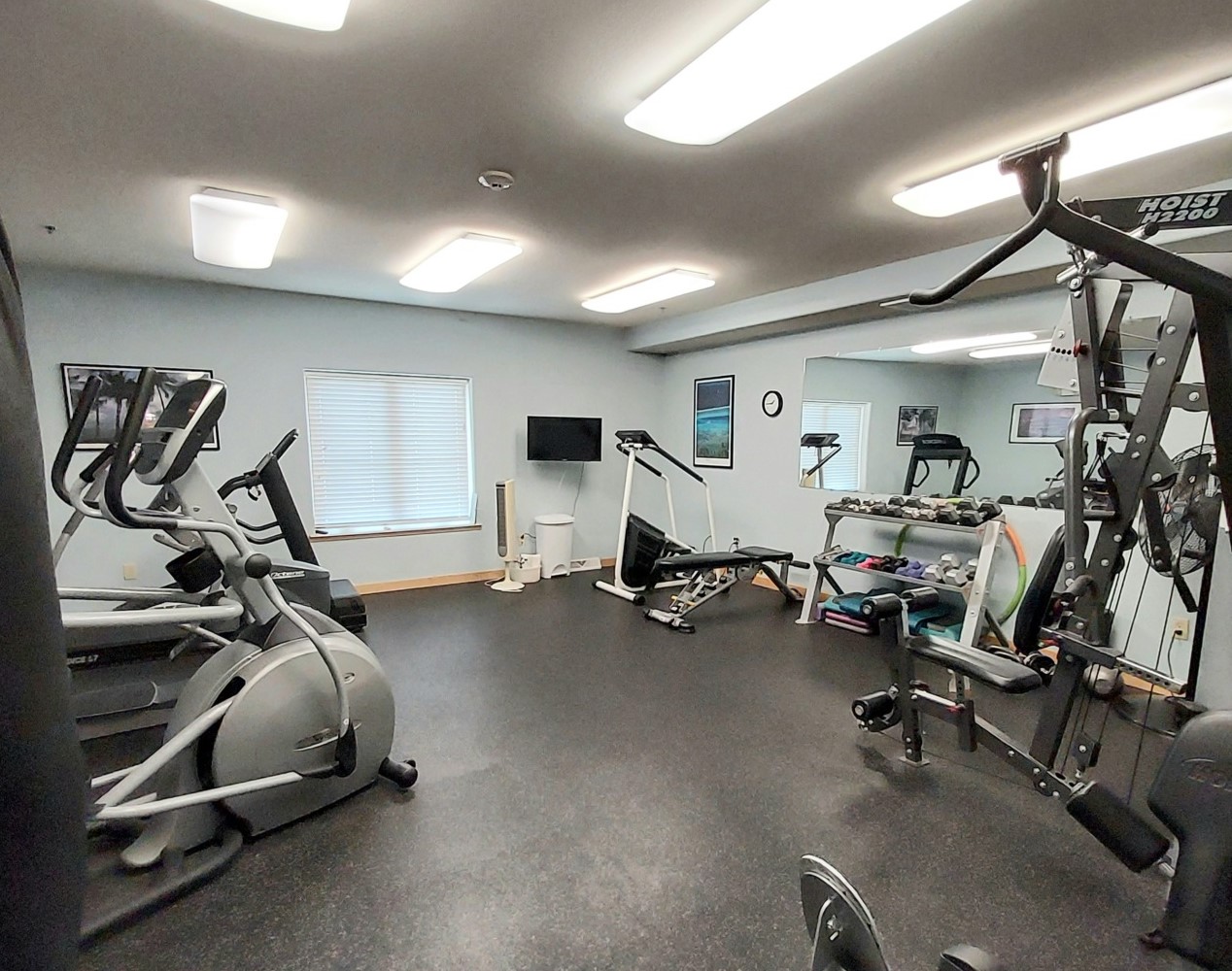 3710 Oakland Ave, Milwaukee WI  53211-2281 exterior