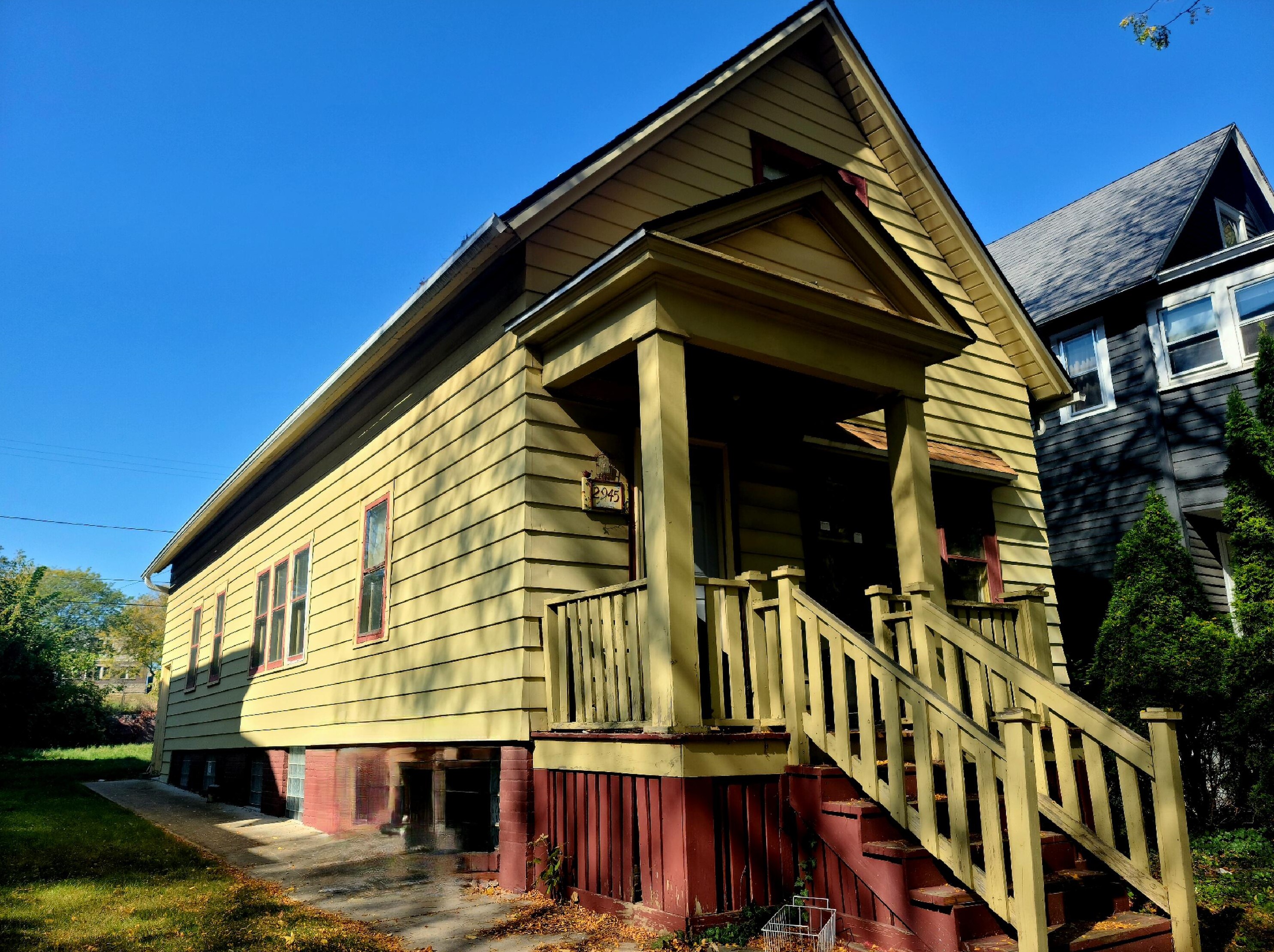 2945 N Palmer St, Milwaukee, WI 53212